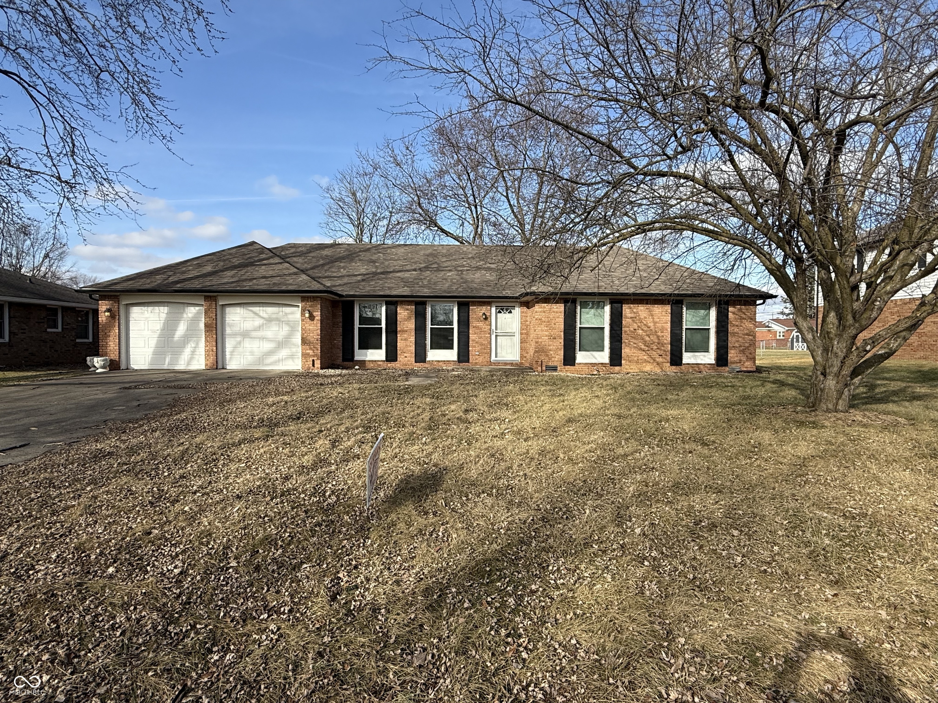806 Country Lane