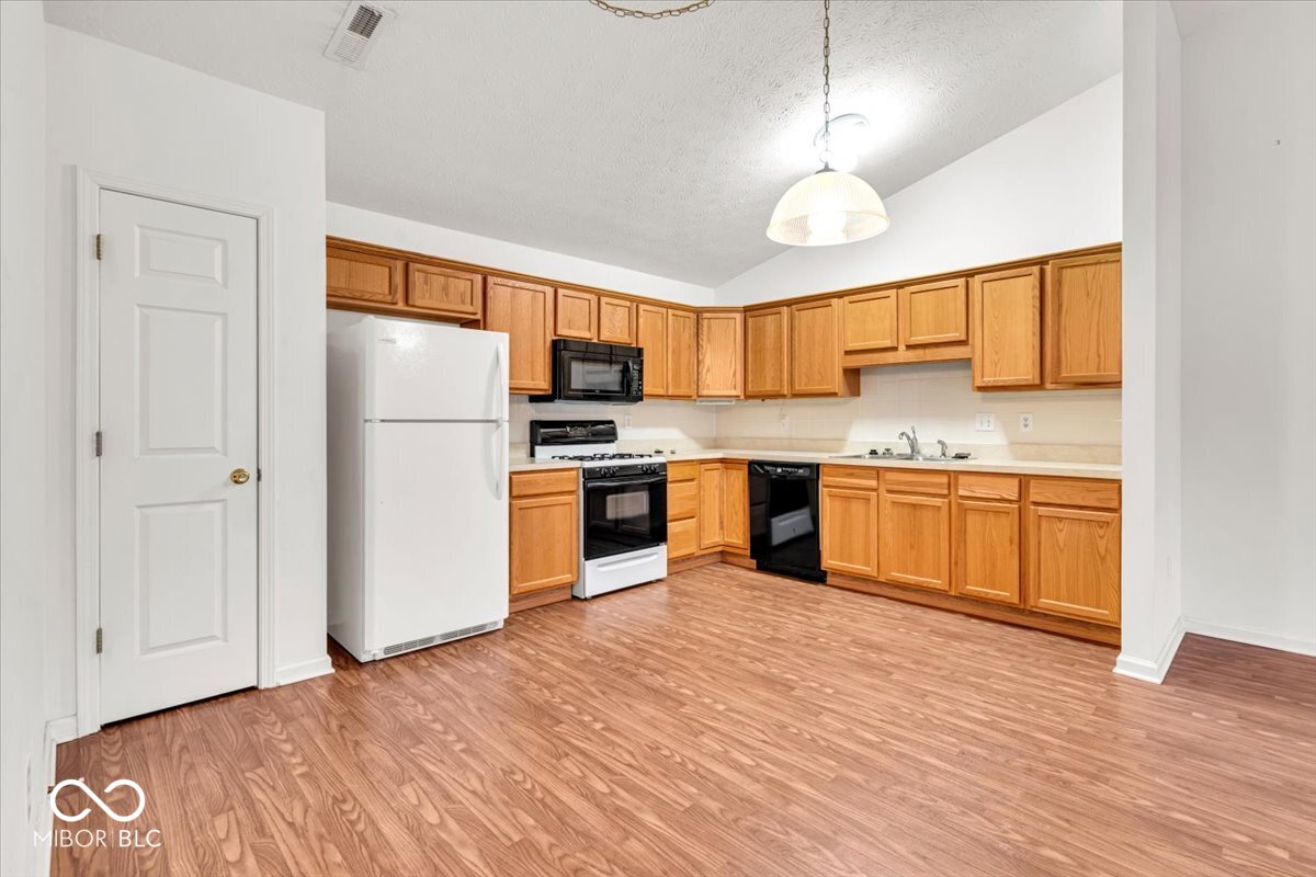 3843 Gray Pond Court
