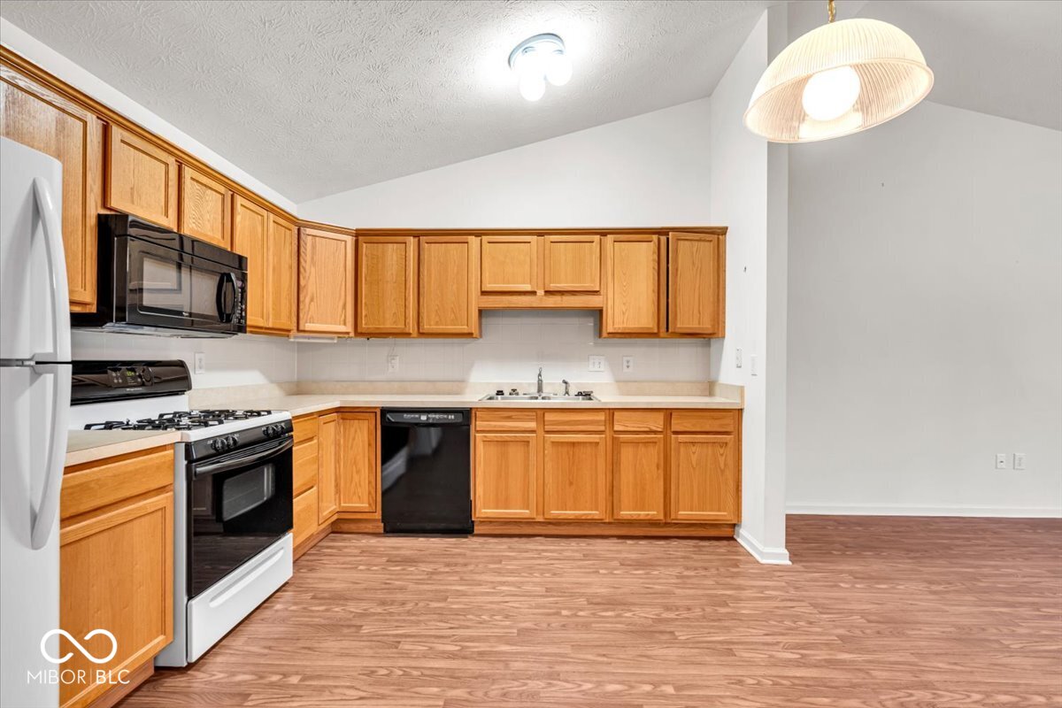 3843 Gray Pond Court