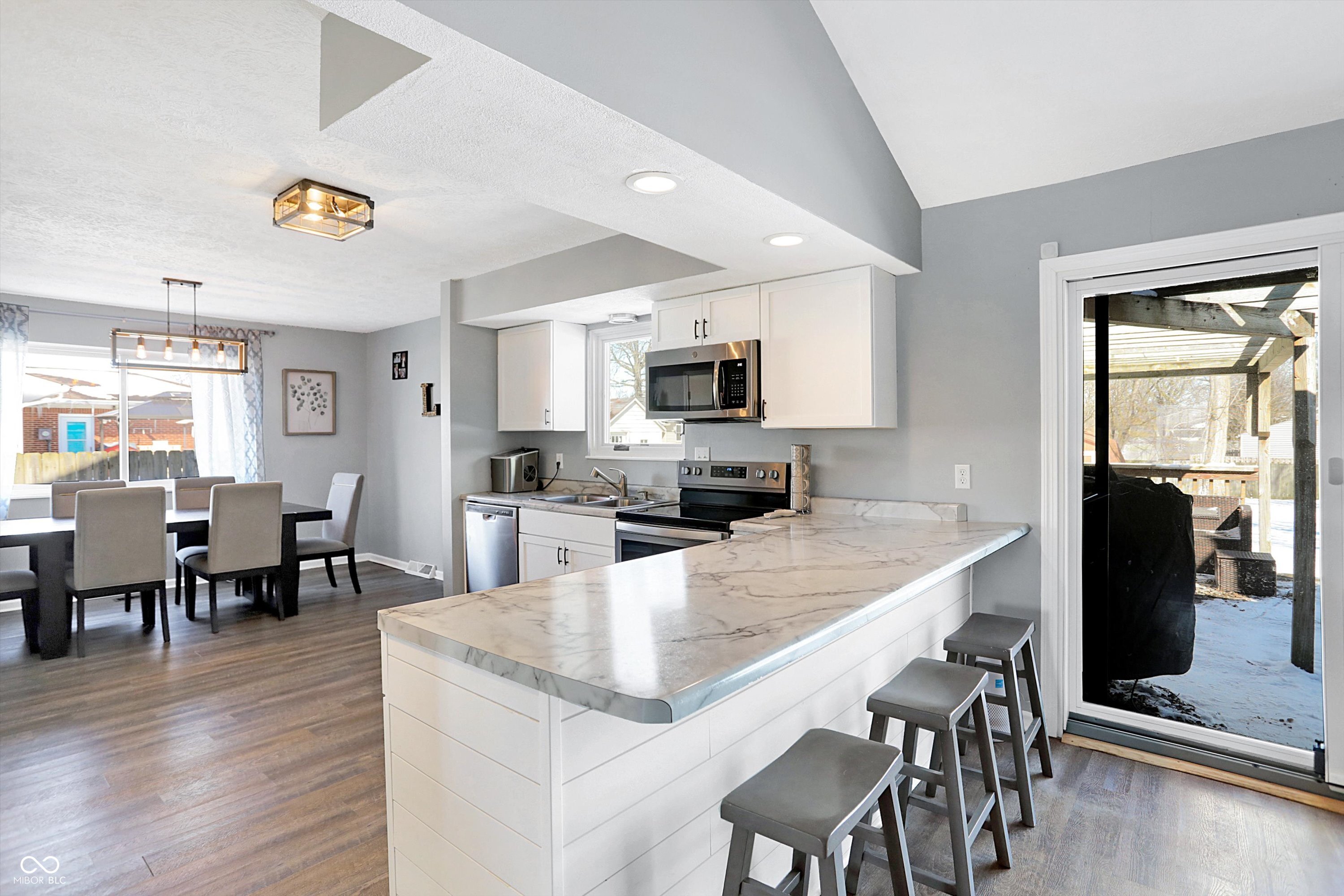 4925 Royal Orbit Court
