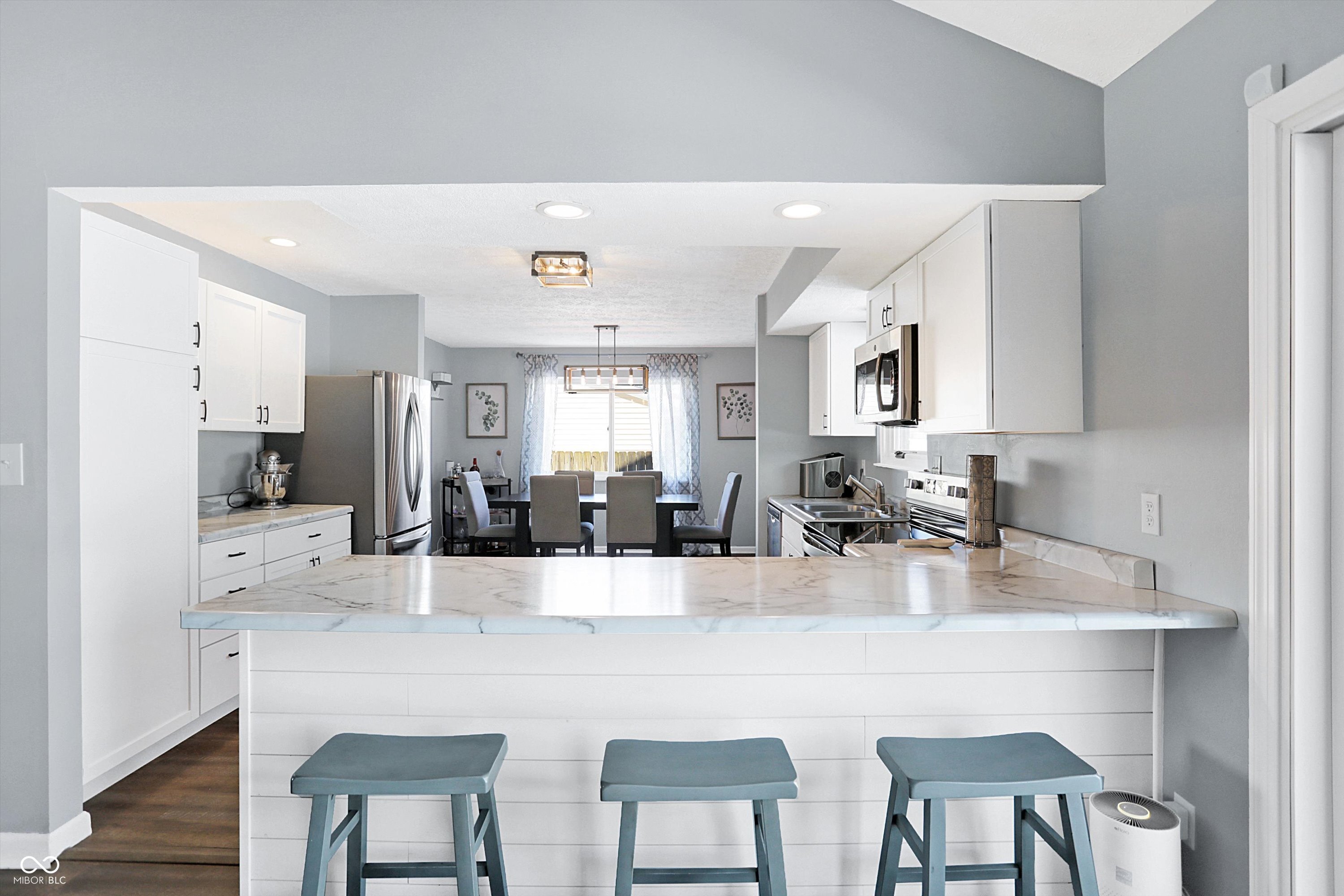 4925 Royal Orbit Court
