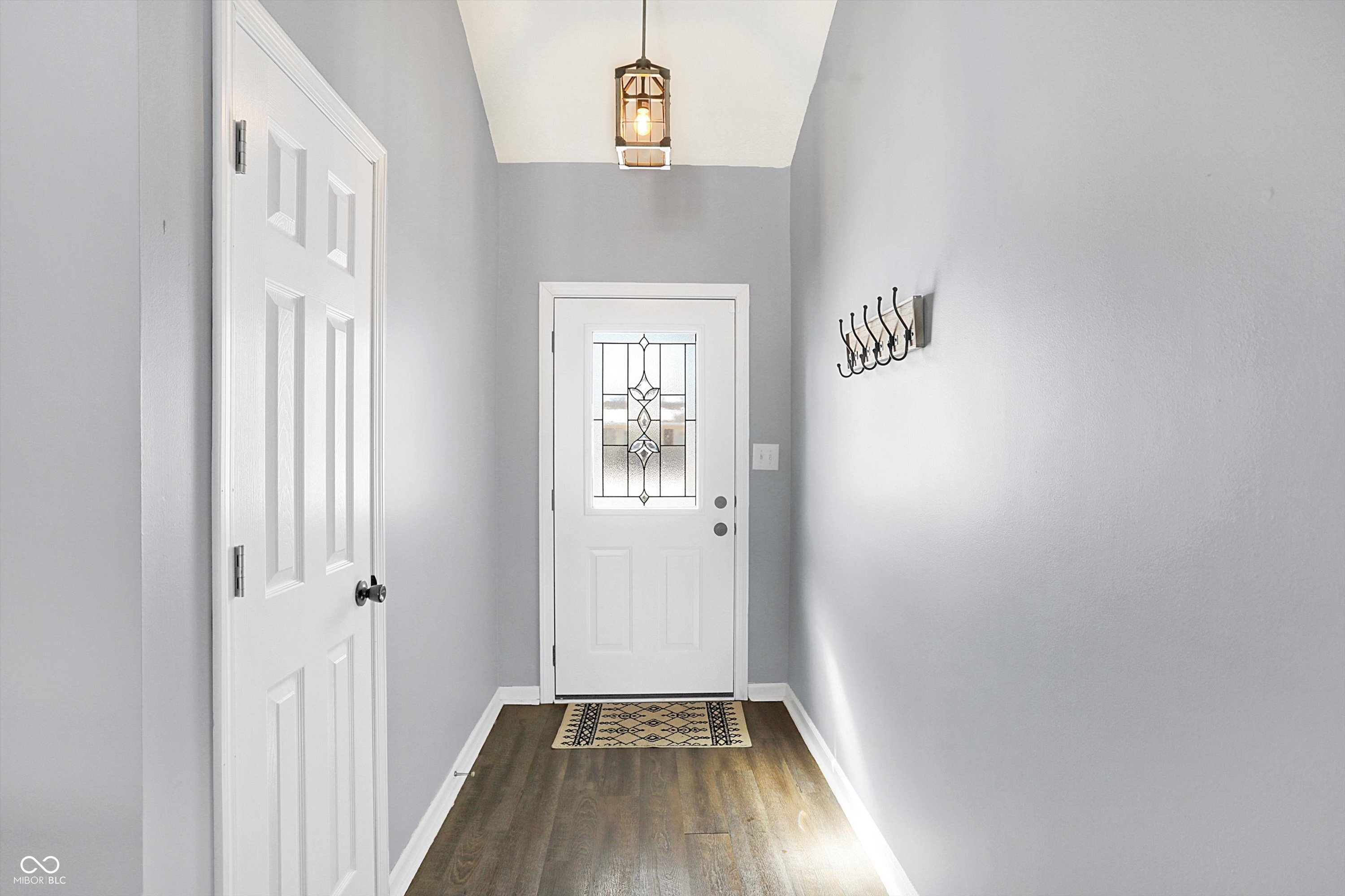 4925 Royal Orbit Court