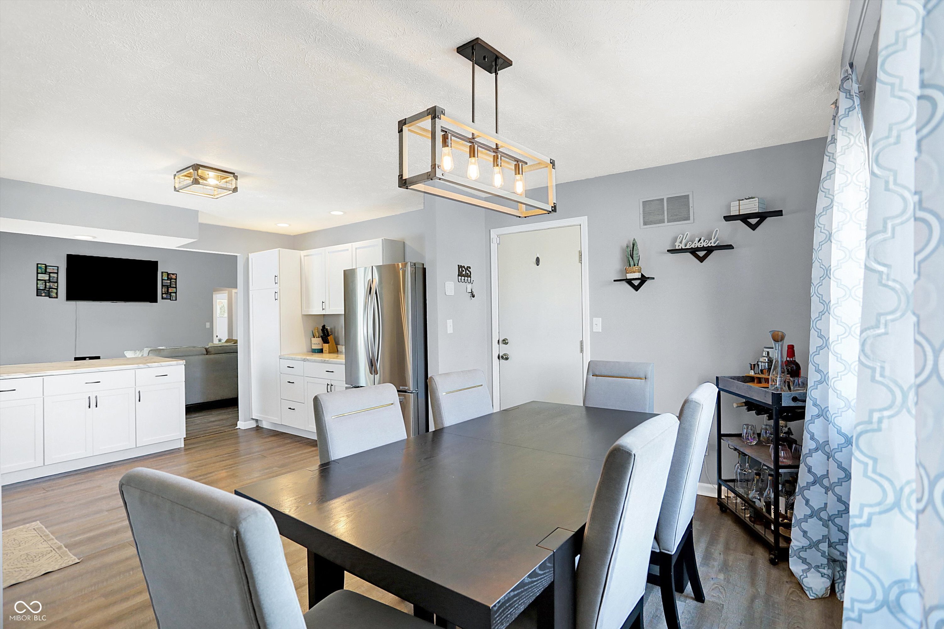 4925 Royal Orbit Court