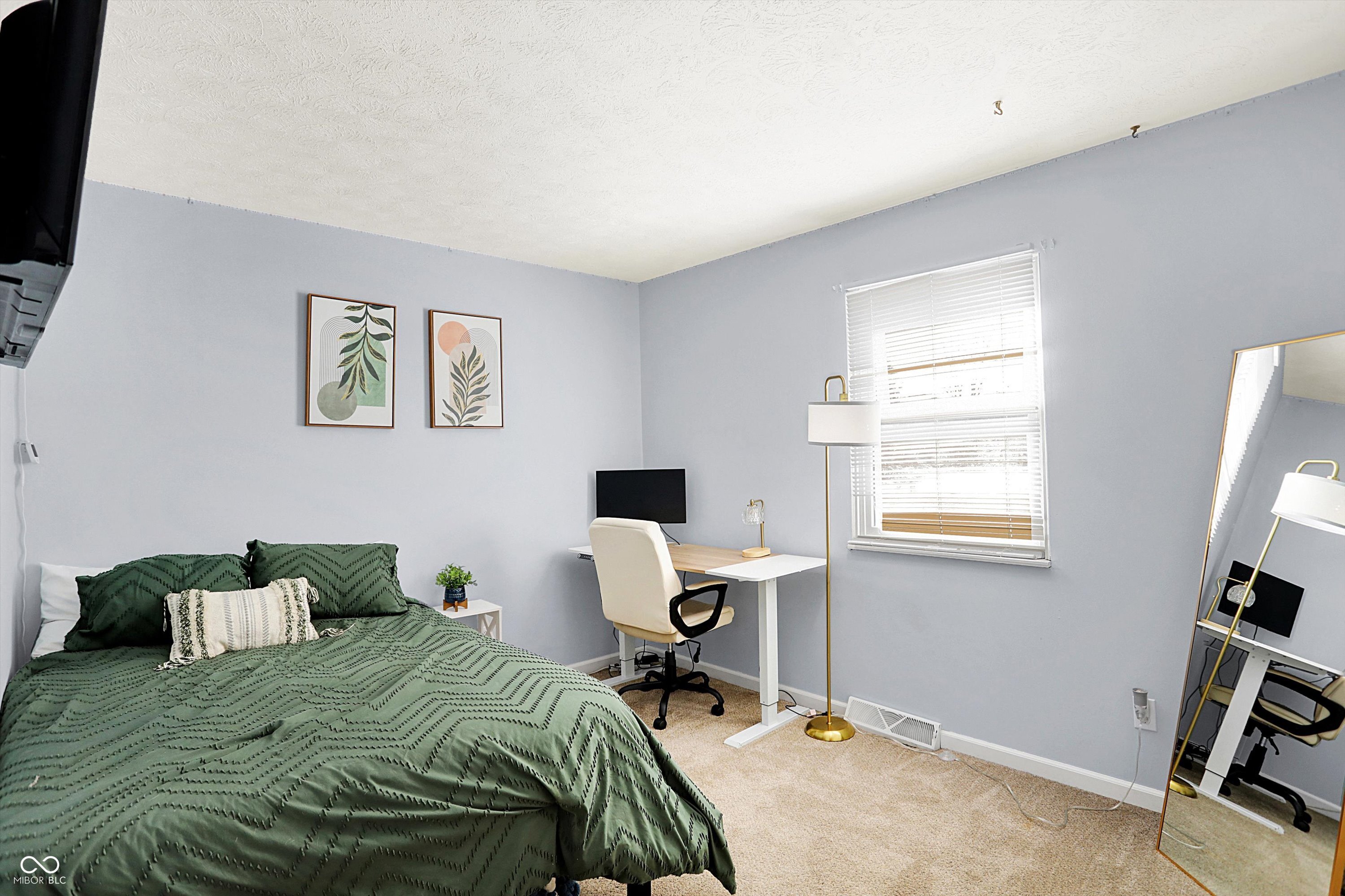 4925 Royal Orbit Court