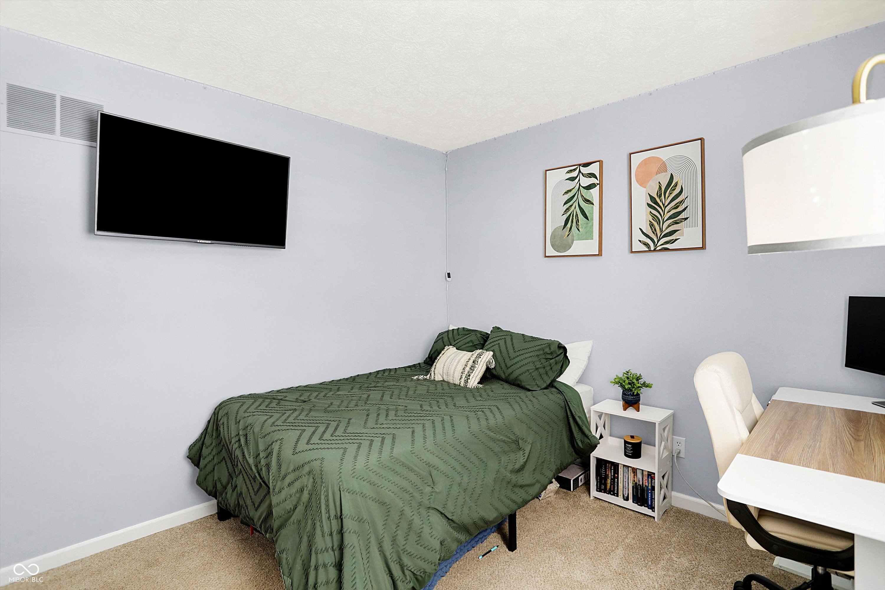 4925 Royal Orbit Court