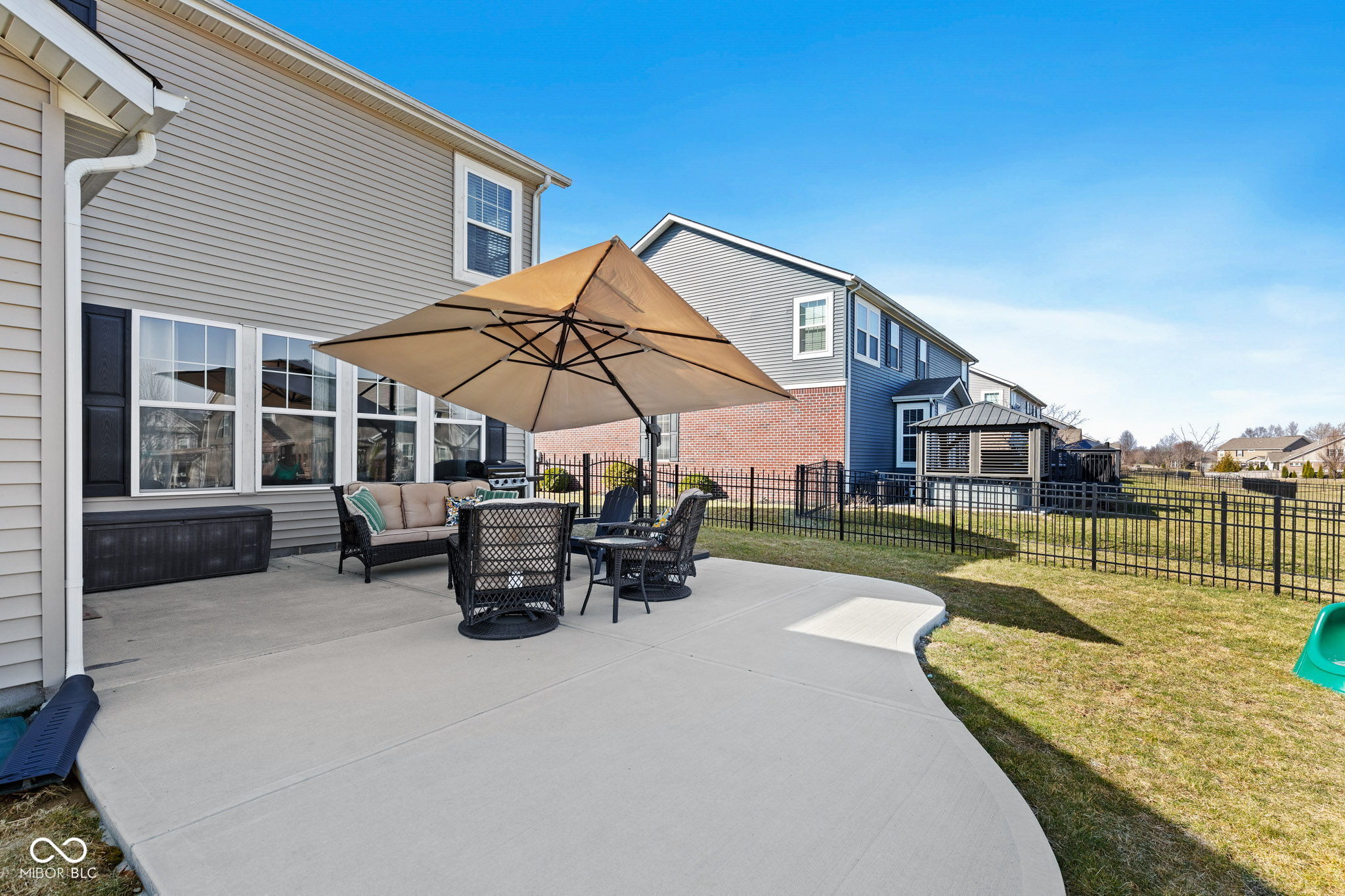 5556 W Compass Point