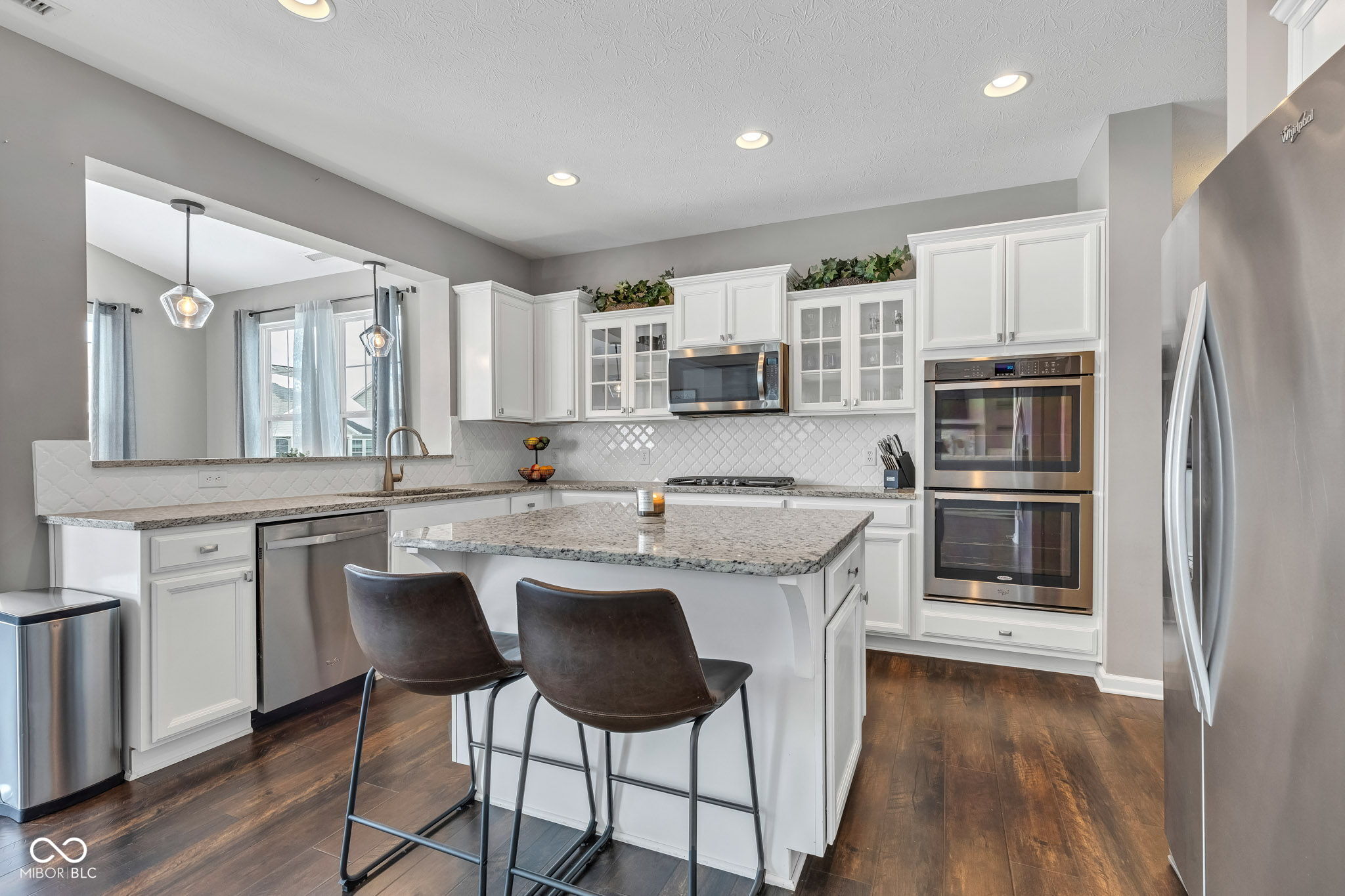5556 W Compass Point