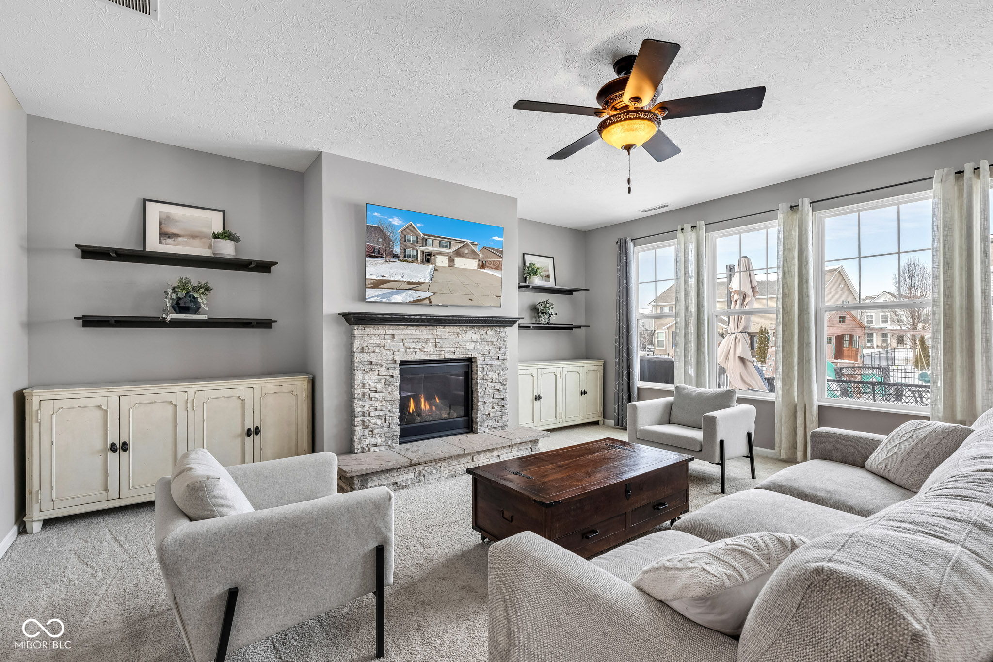 5556 W Compass Point