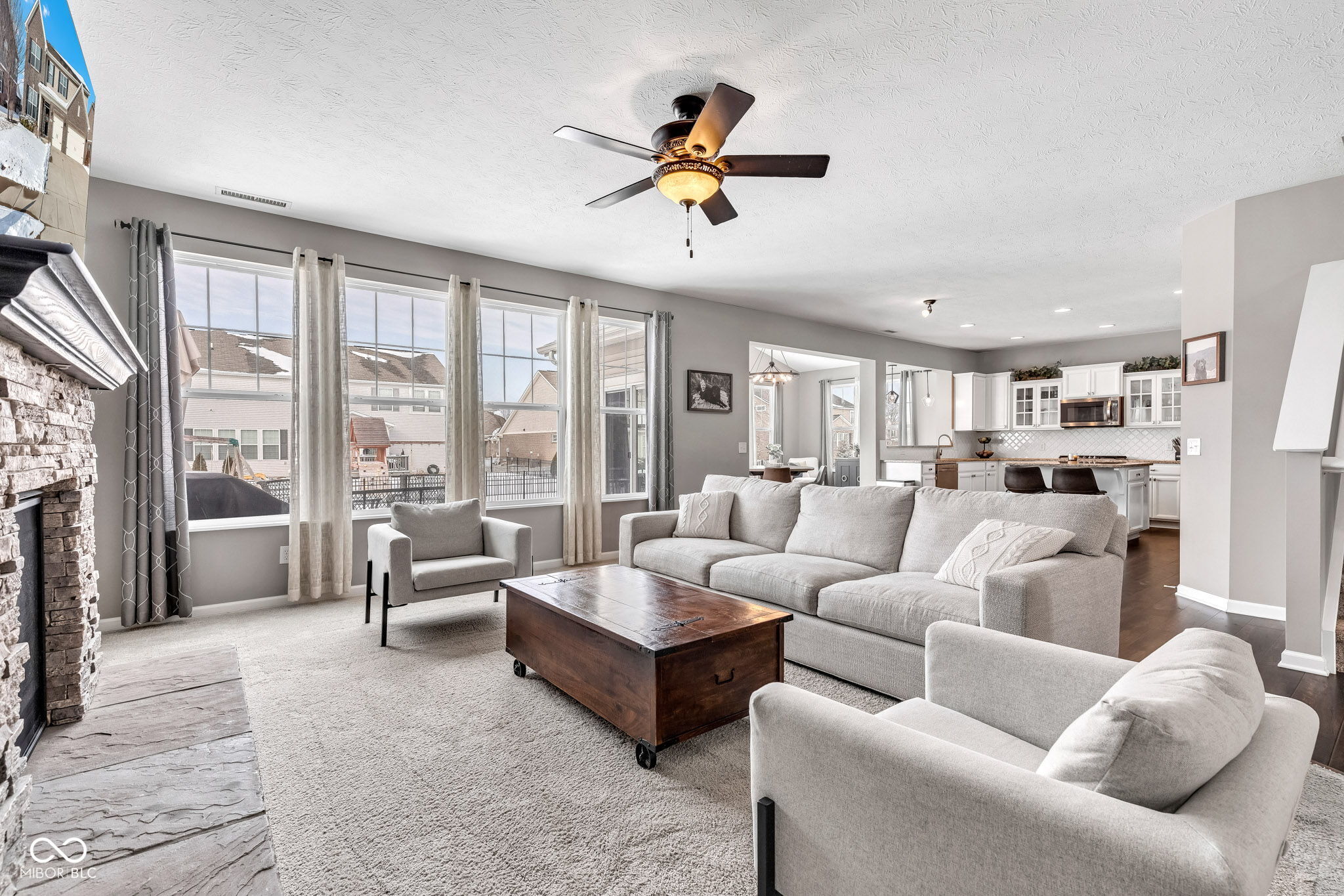 5556 W Compass Point