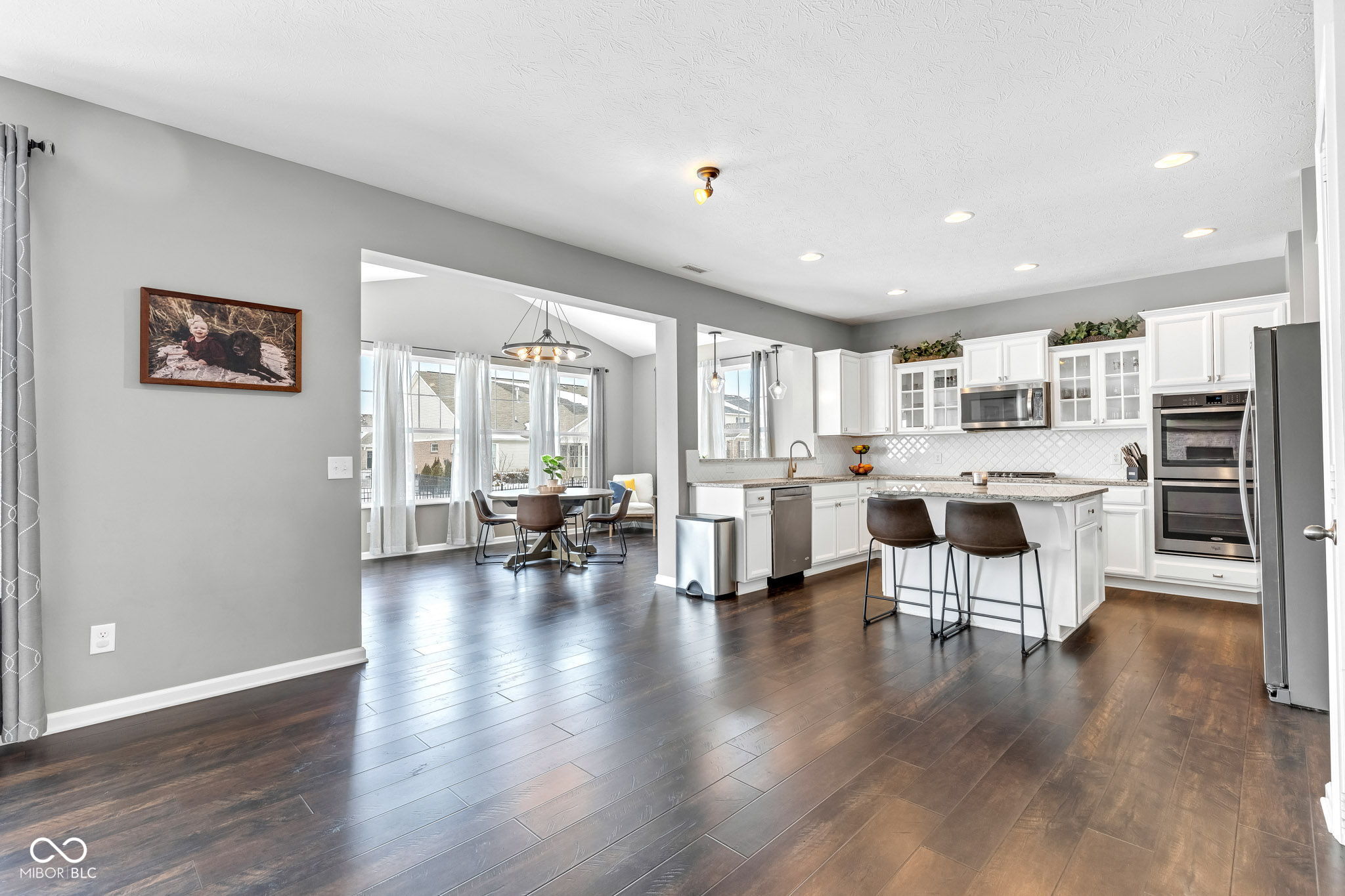 5556 W Compass Point