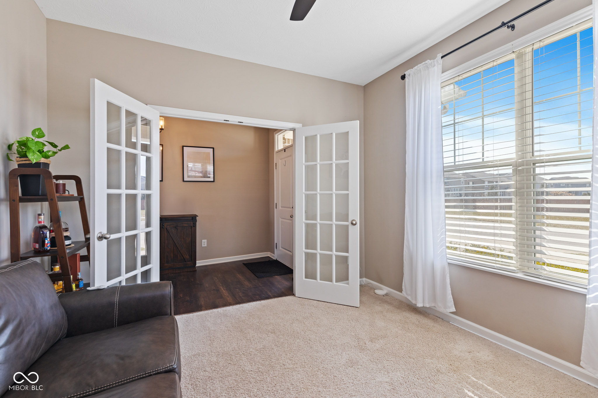 5556 W Compass Point