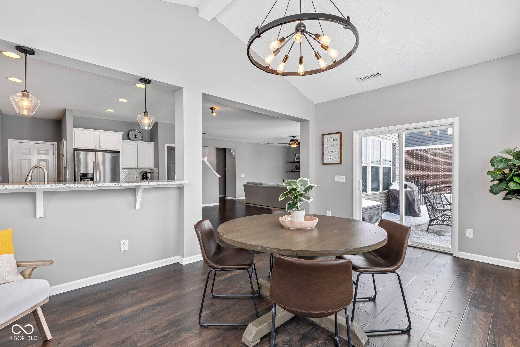 5556 W Compass Point