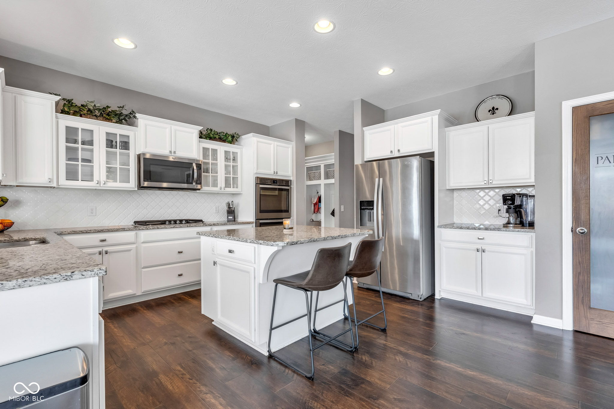 5556 W Compass Point