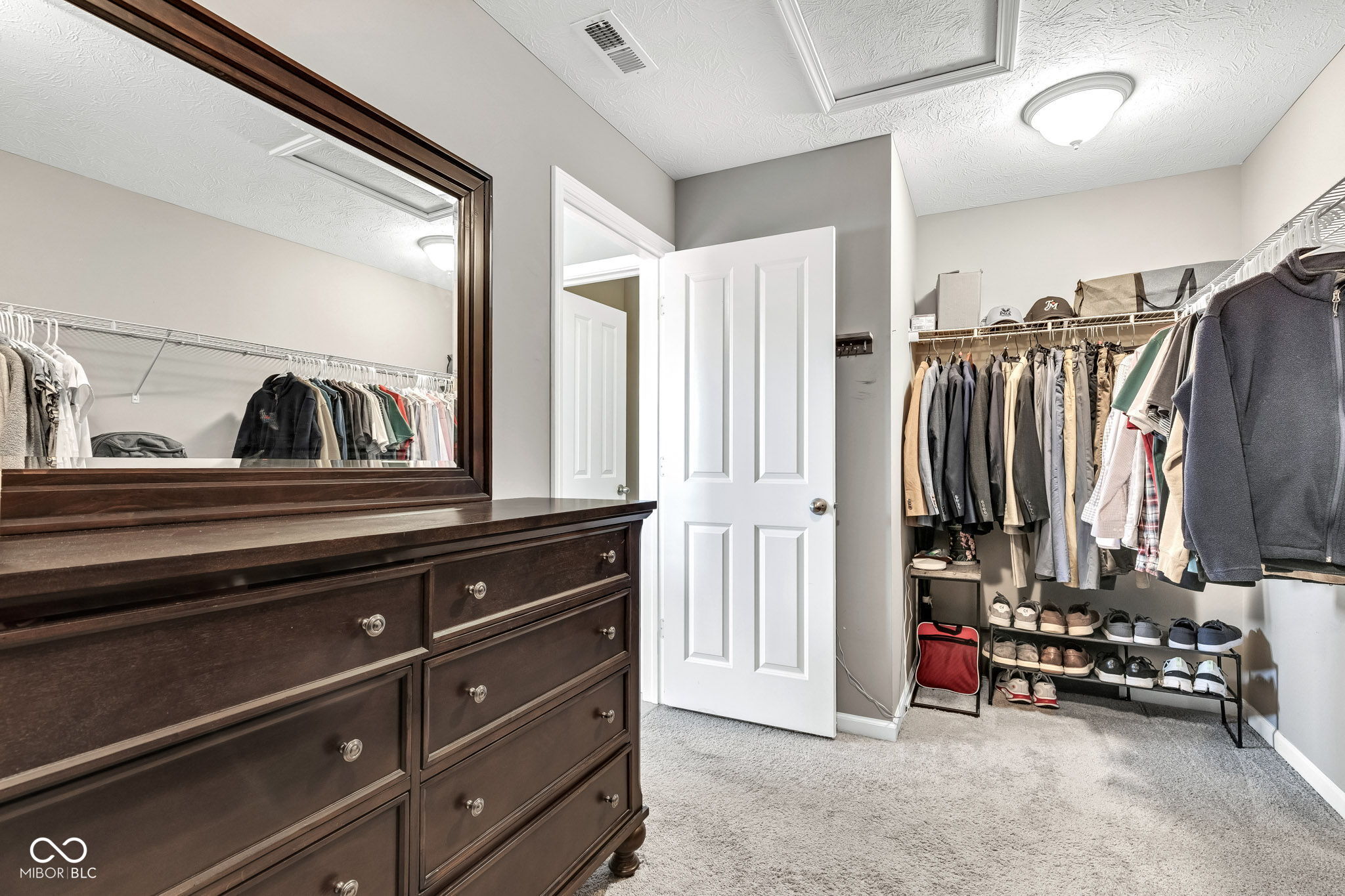 5556 W Compass Point