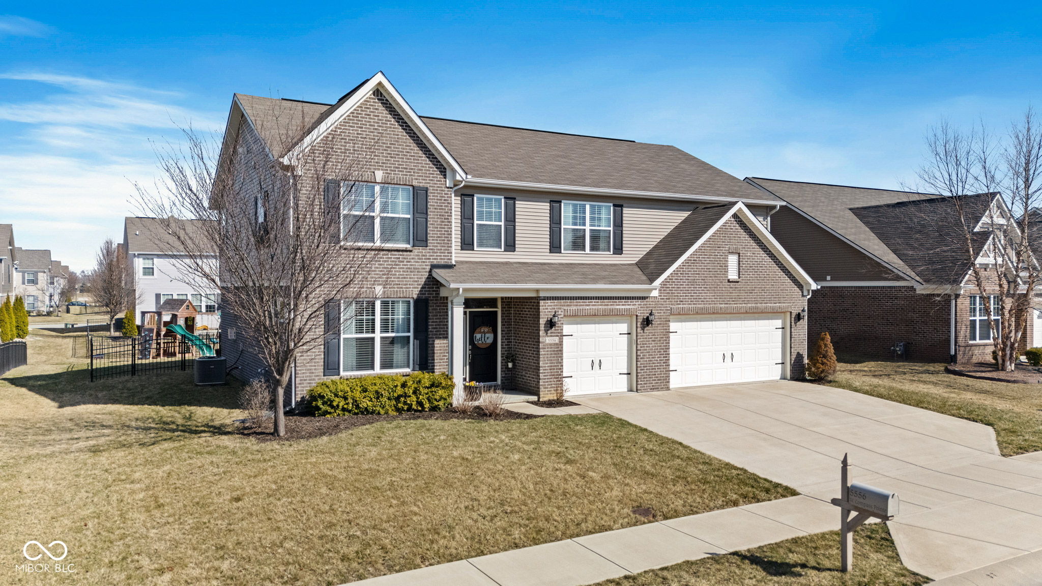 5556 W Compass Point