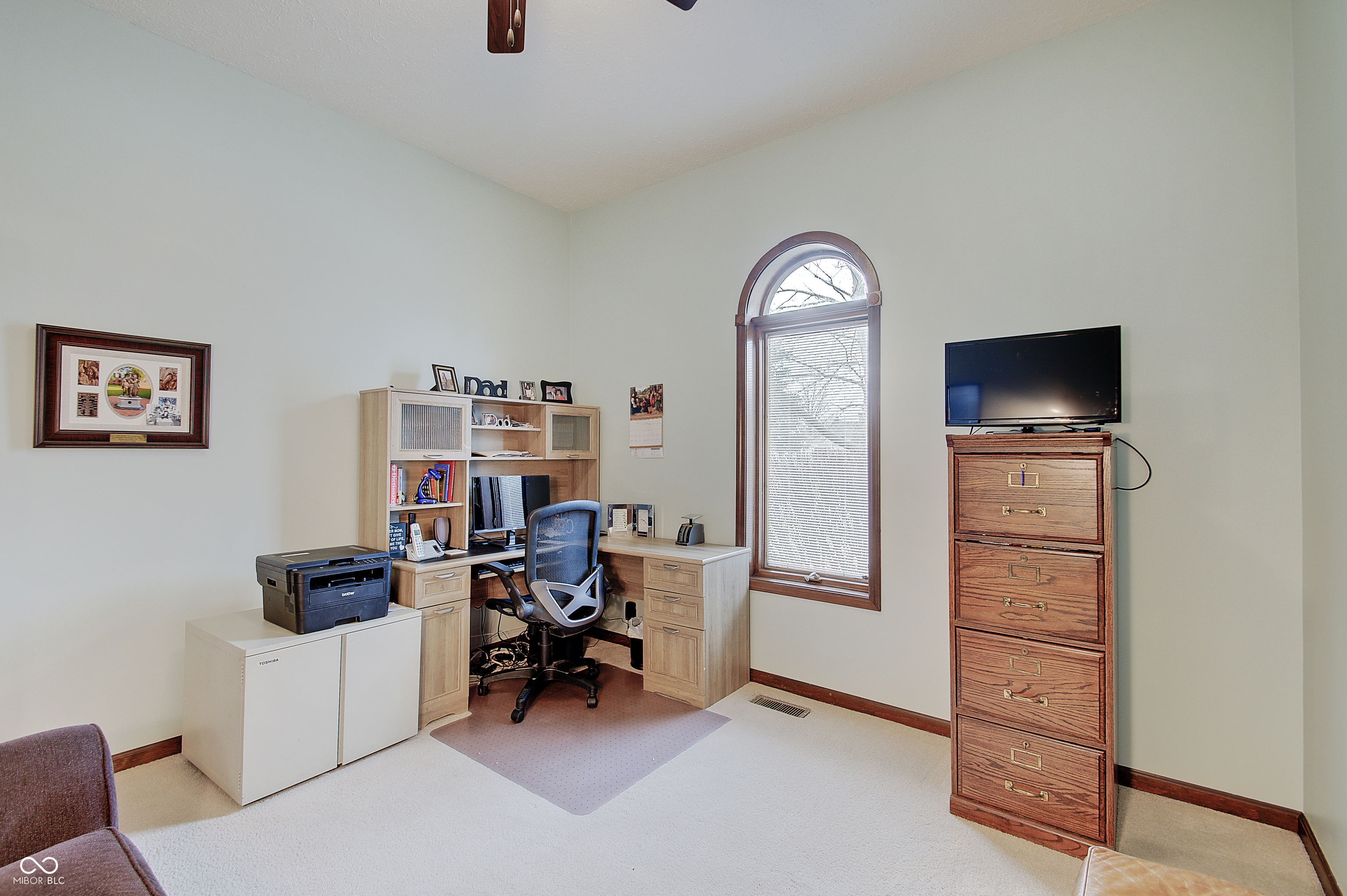16 W Greyhound Pass