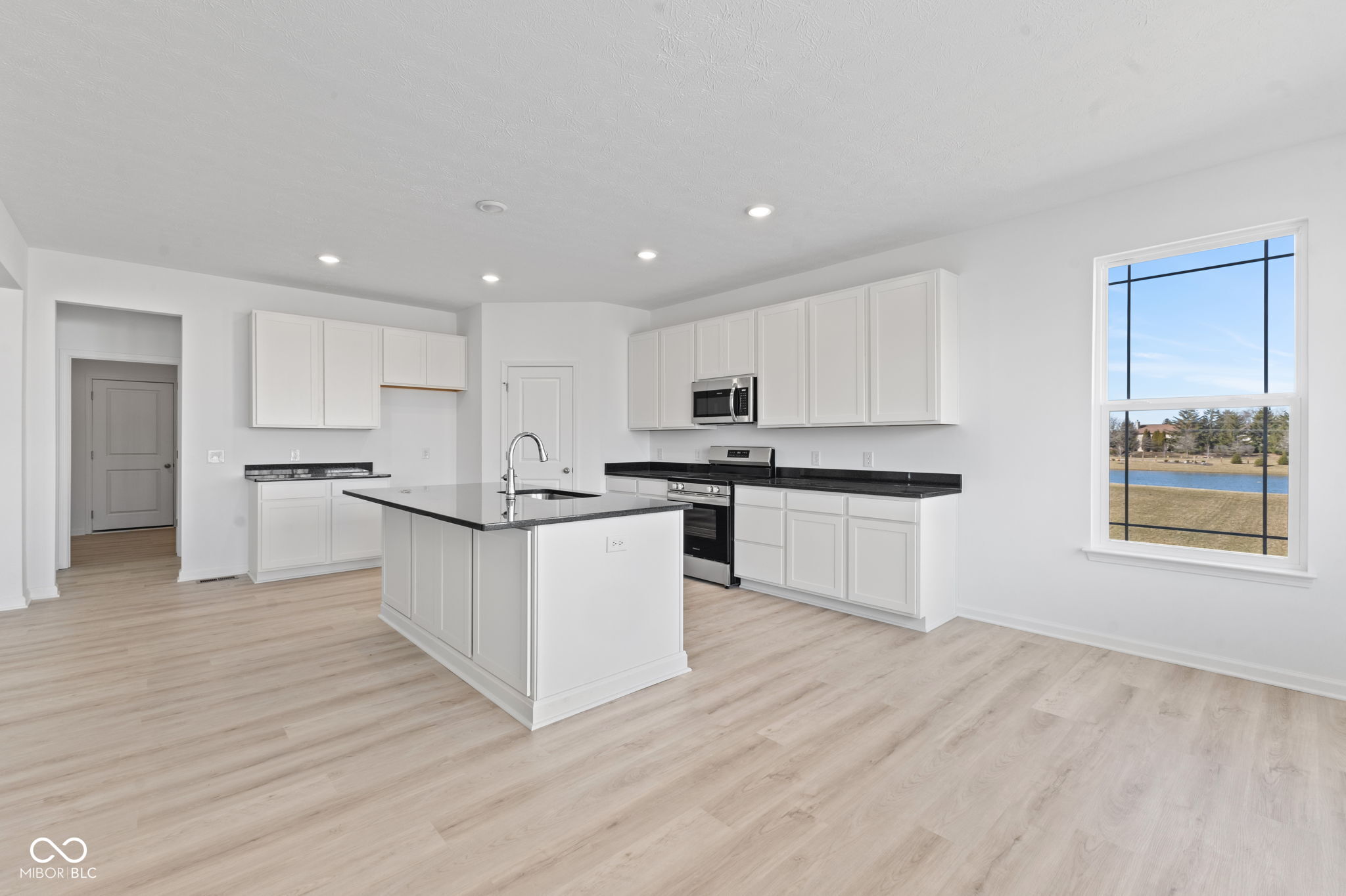 6890 Enclave Drive