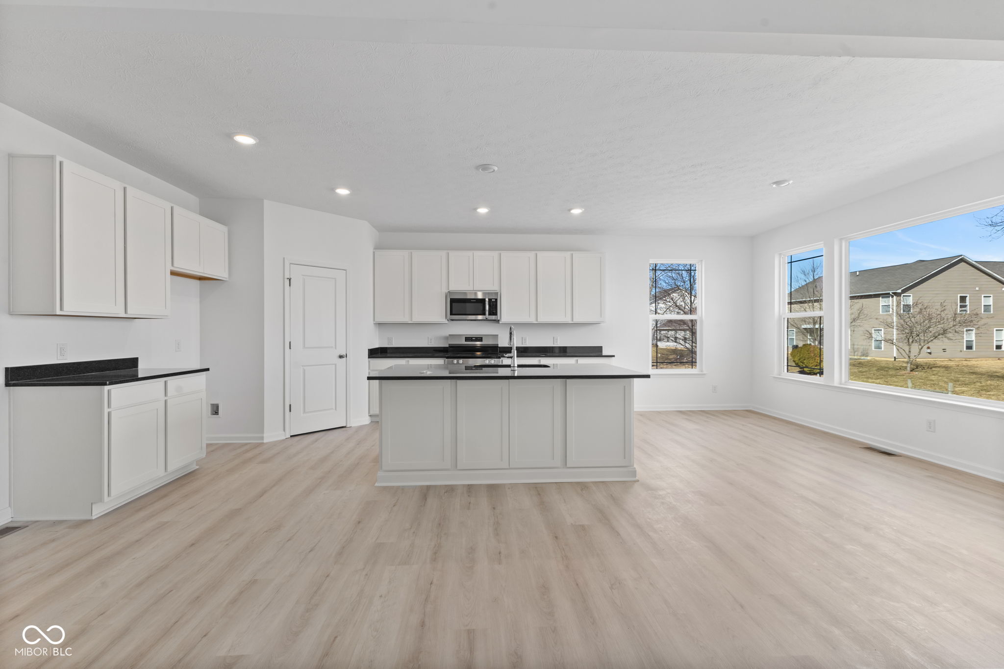 6890 Enclave Drive