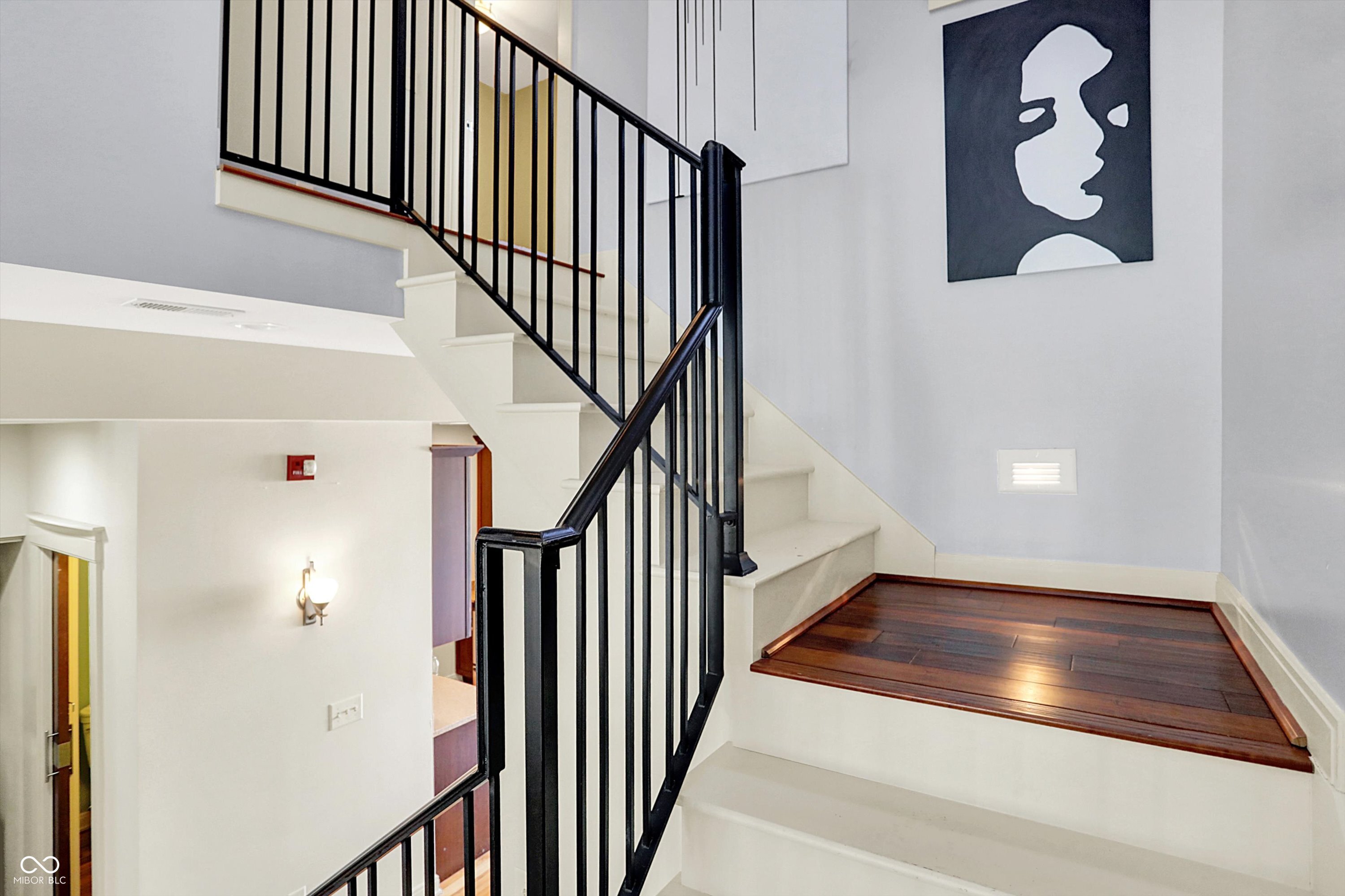 402 E New York Street Unit: 302