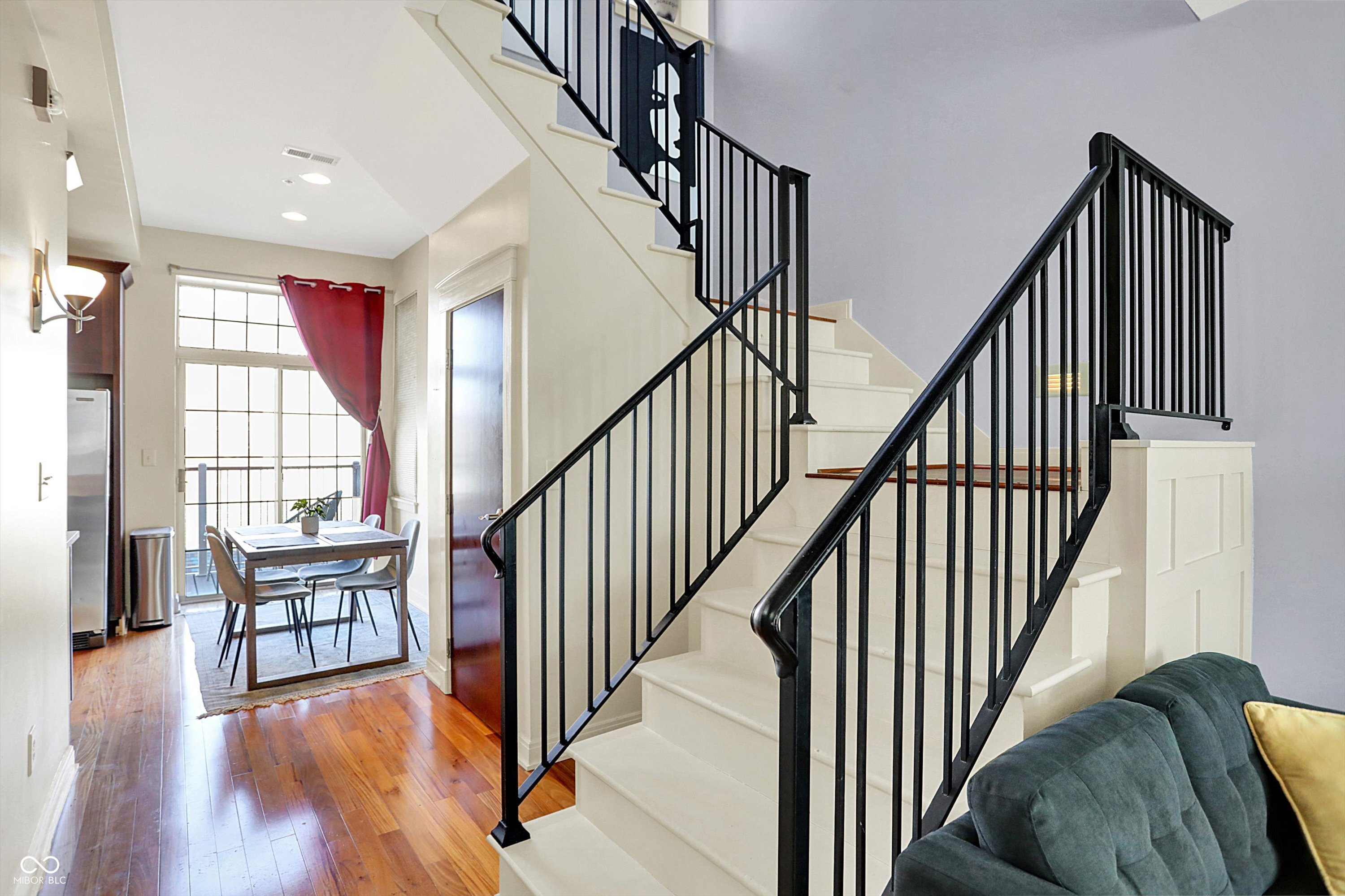 402 E New York Street Unit: 302