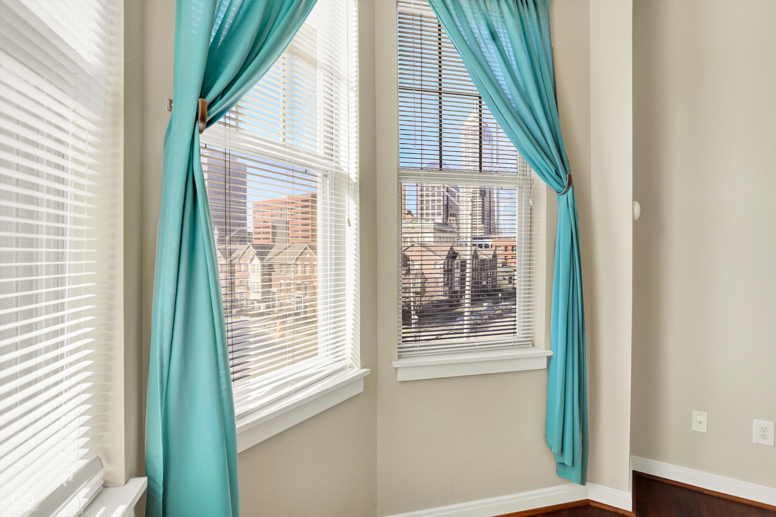 402 E New York Street Unit: 302