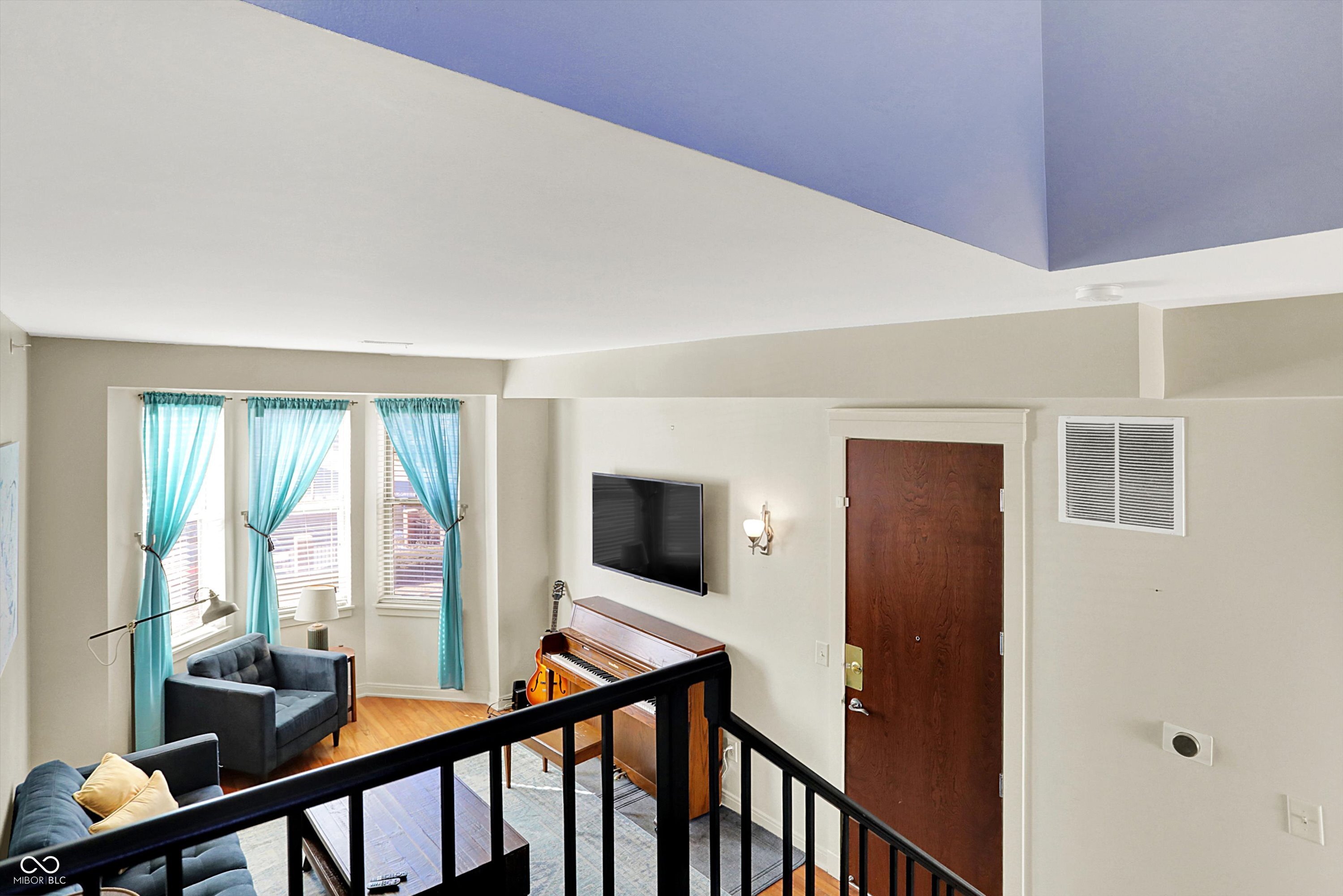 402 E New York Street Unit: 302