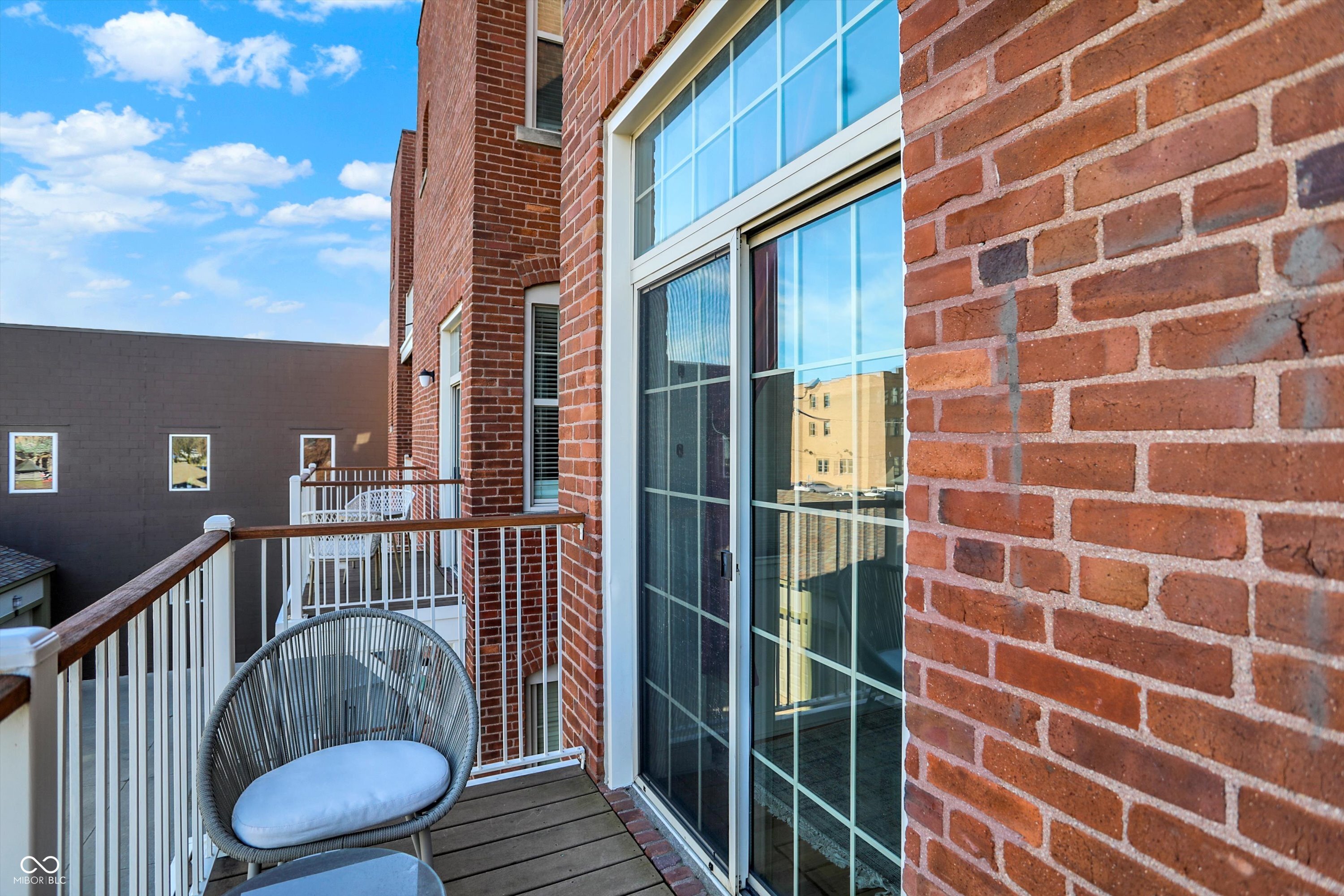 402 E New York Street Unit: 302