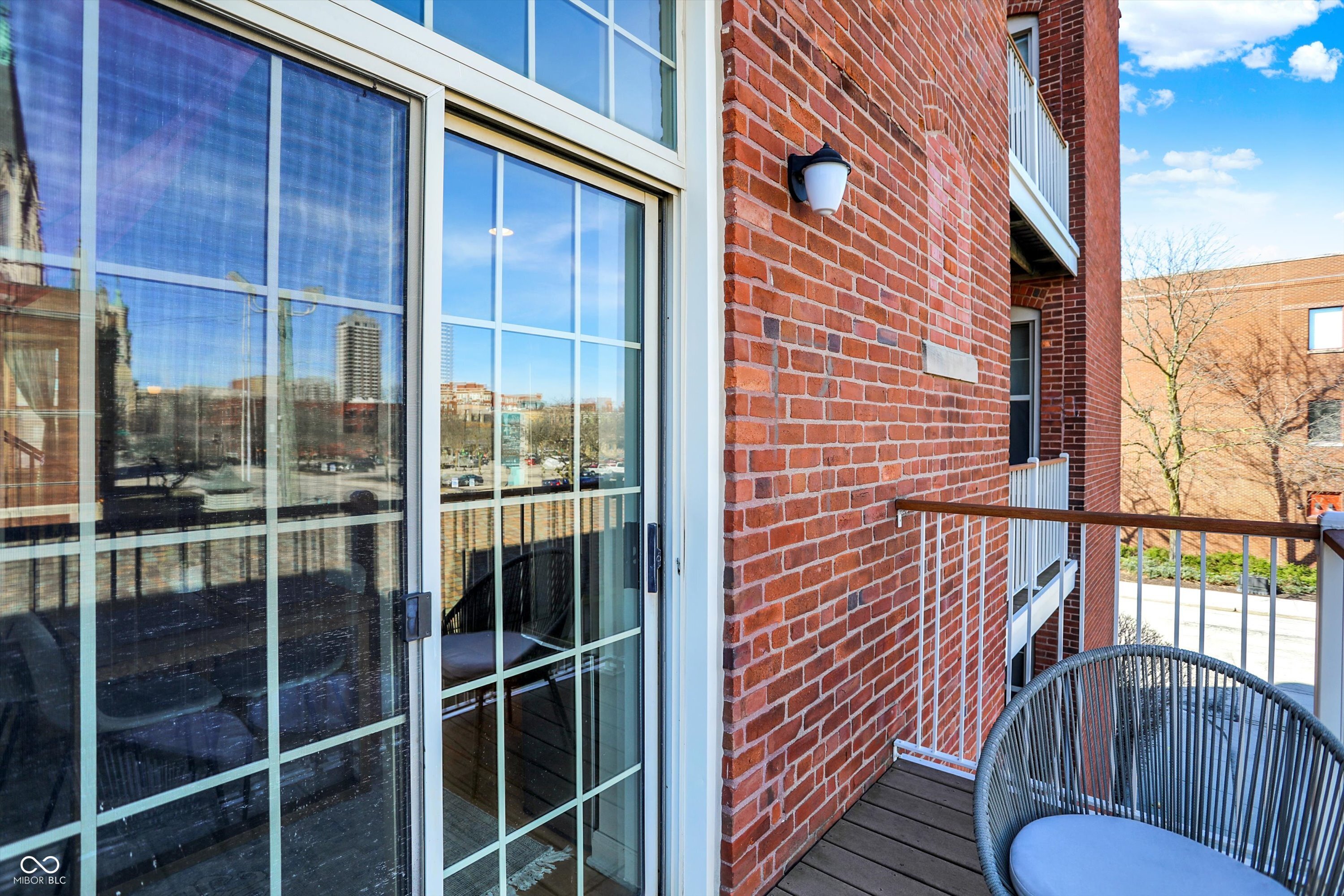 402 E New York Street Unit: 302