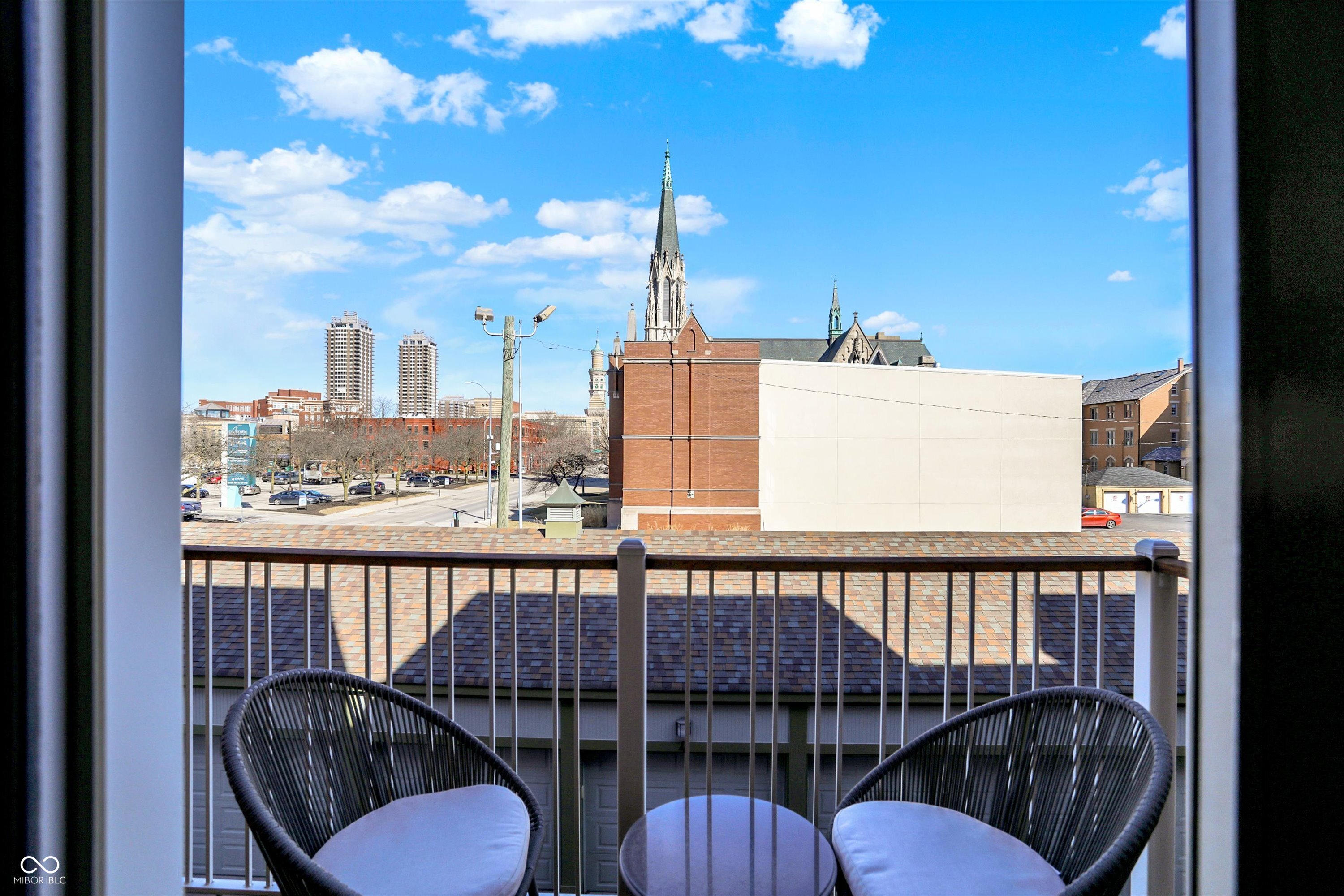 402 E New York Street Unit: 302