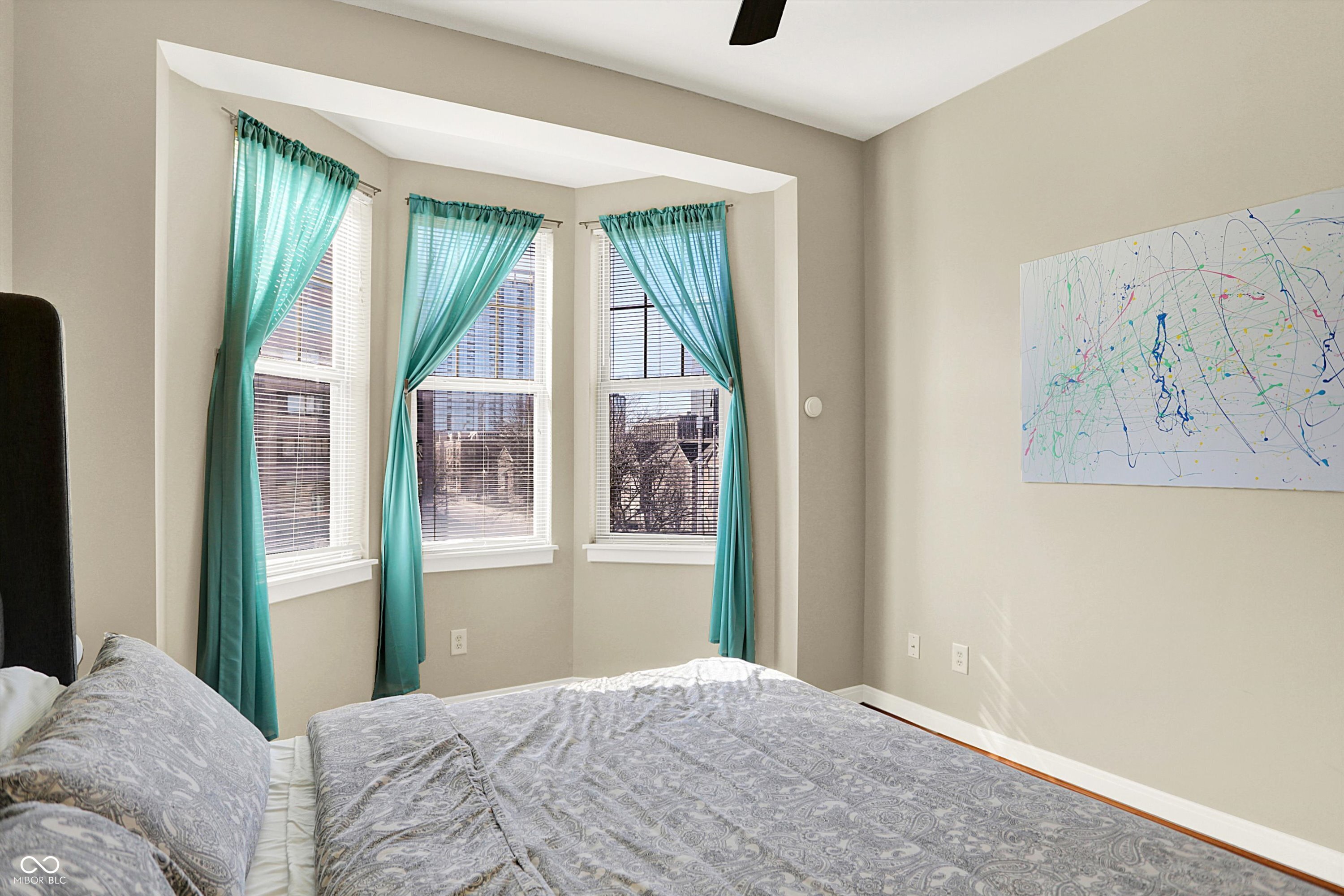 402 E New York Street Unit: 302