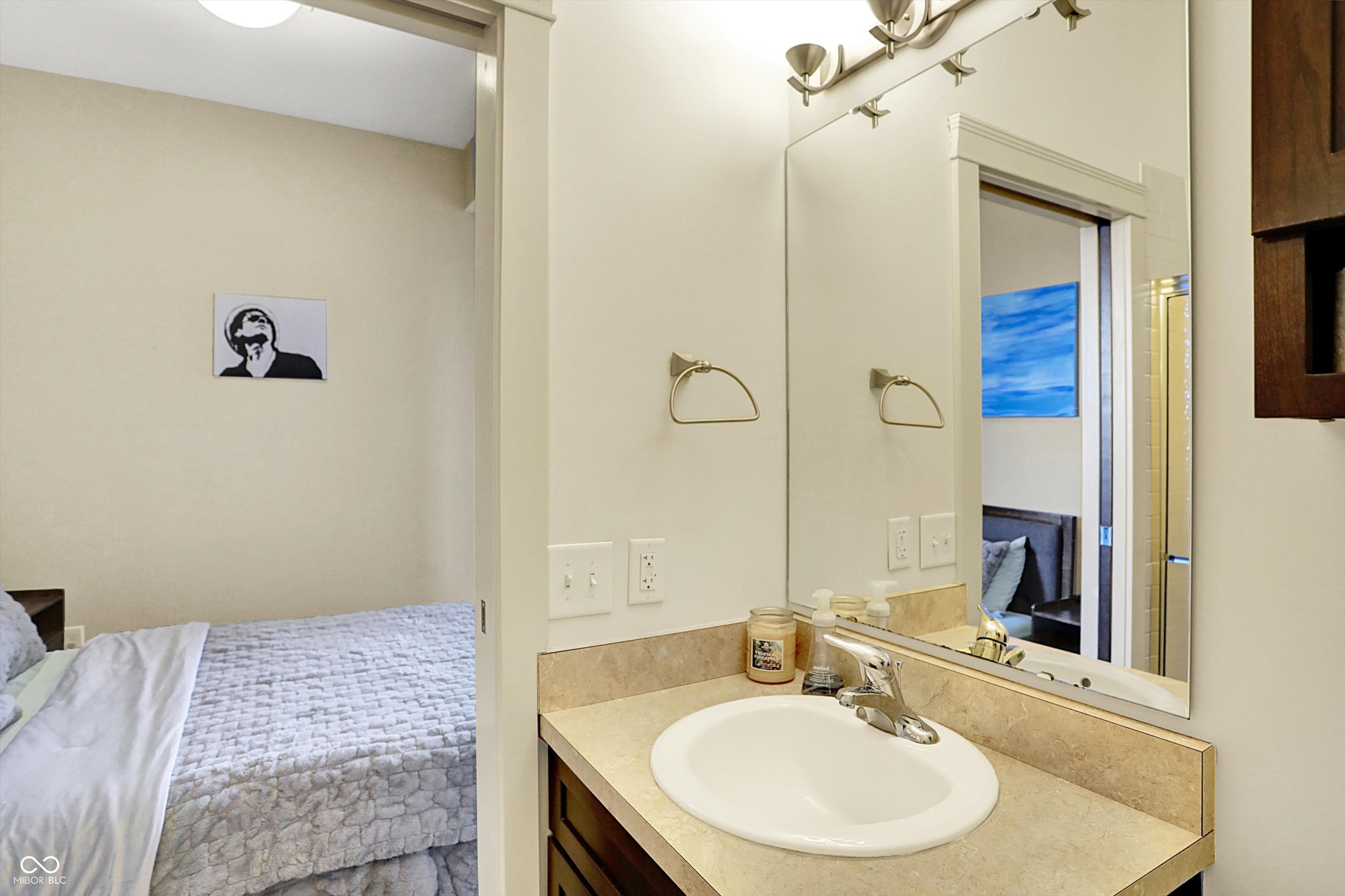 402 E New York Street Unit: 302