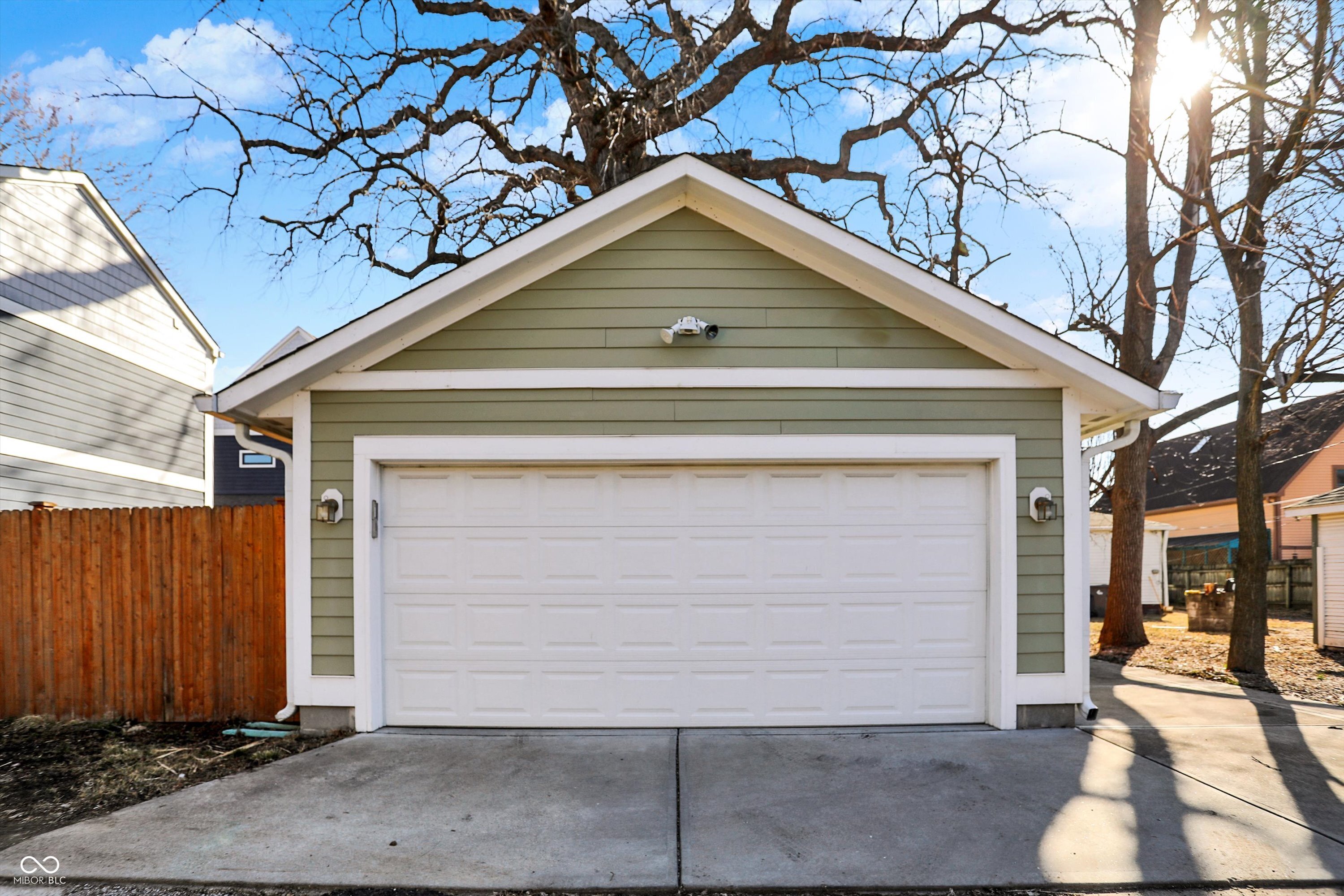 1422 Carrollton Avenue