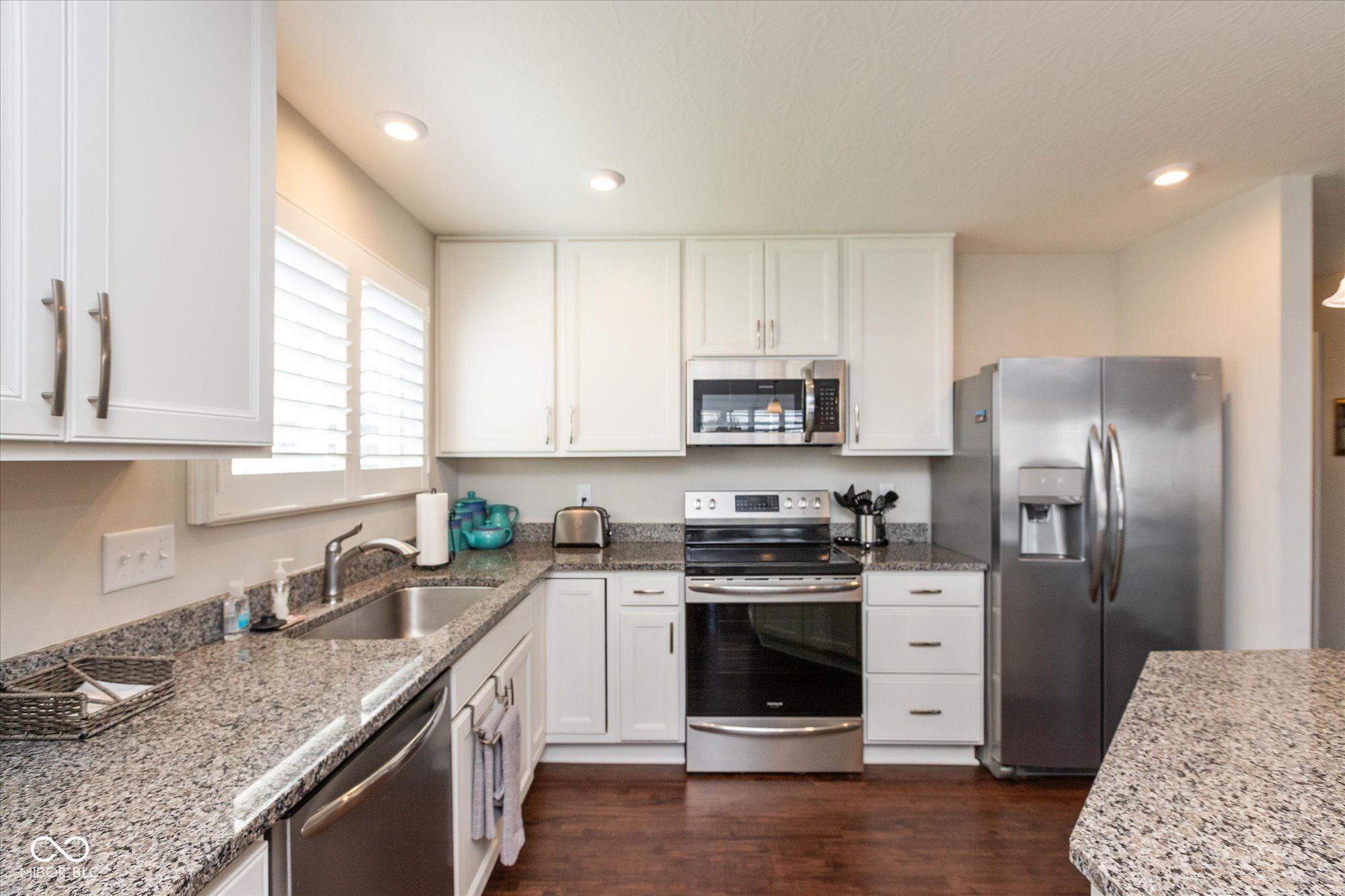 6400 Woodland Lane