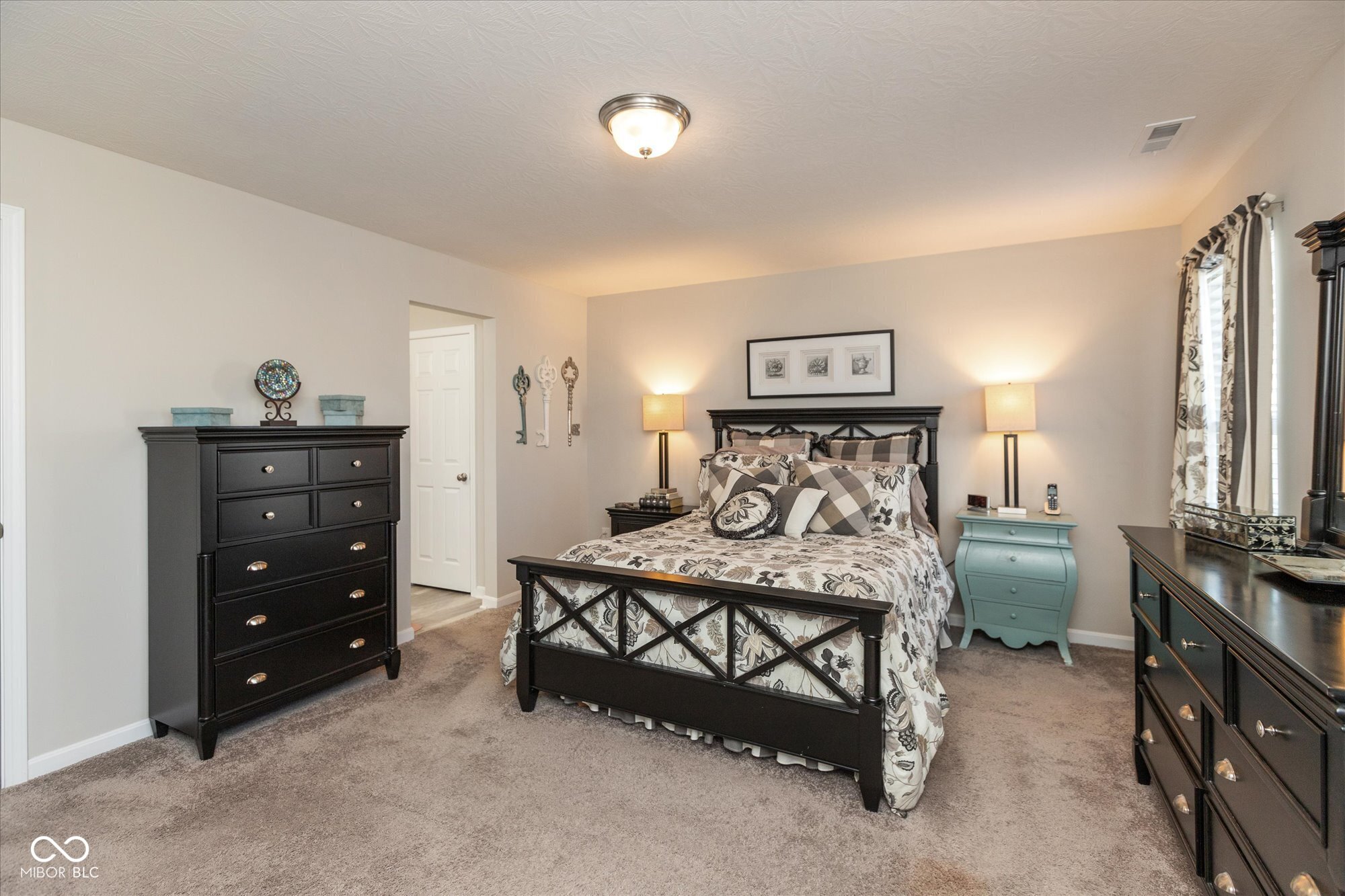 6400 Woodland Lane
