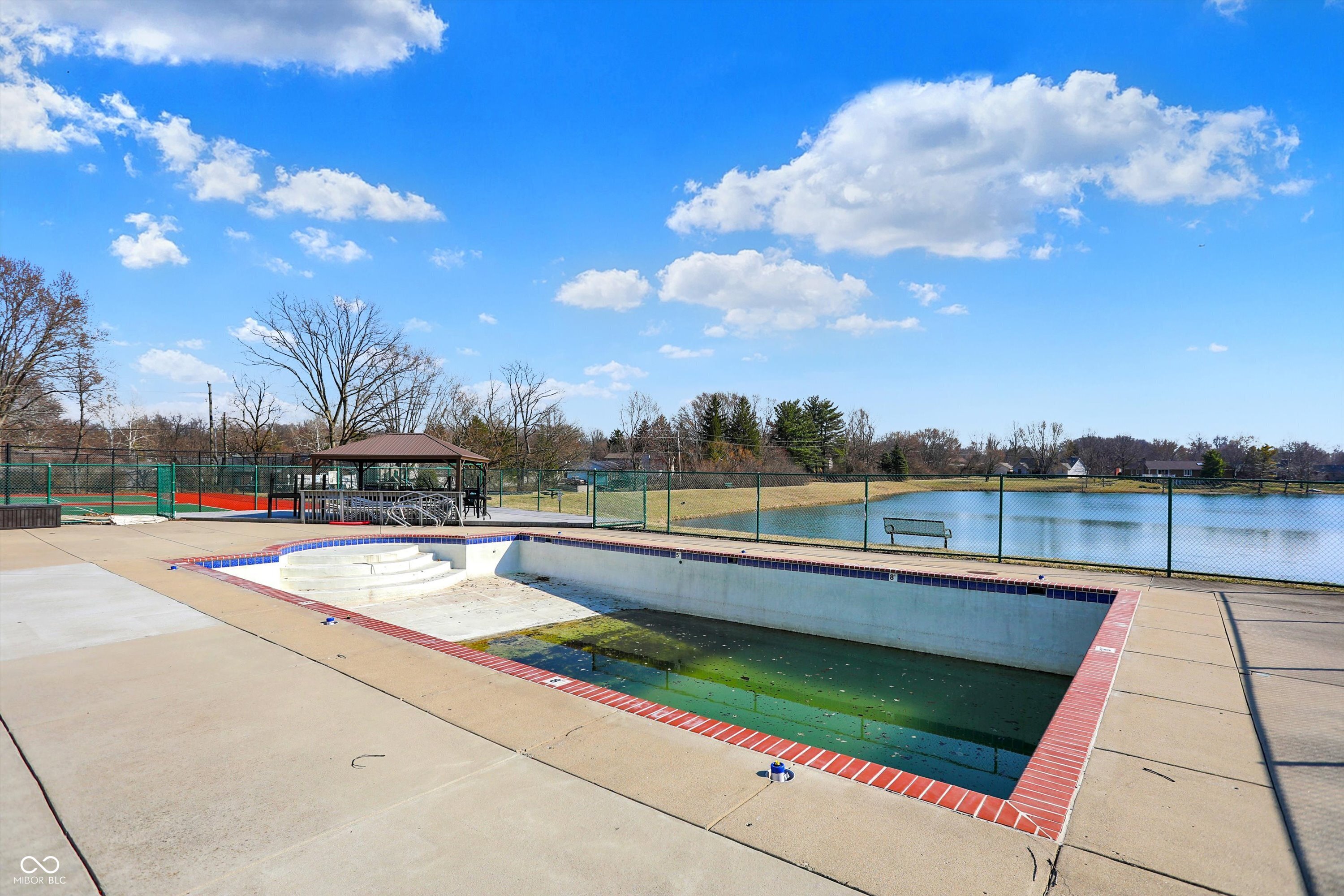 7929 Castle Lake Road