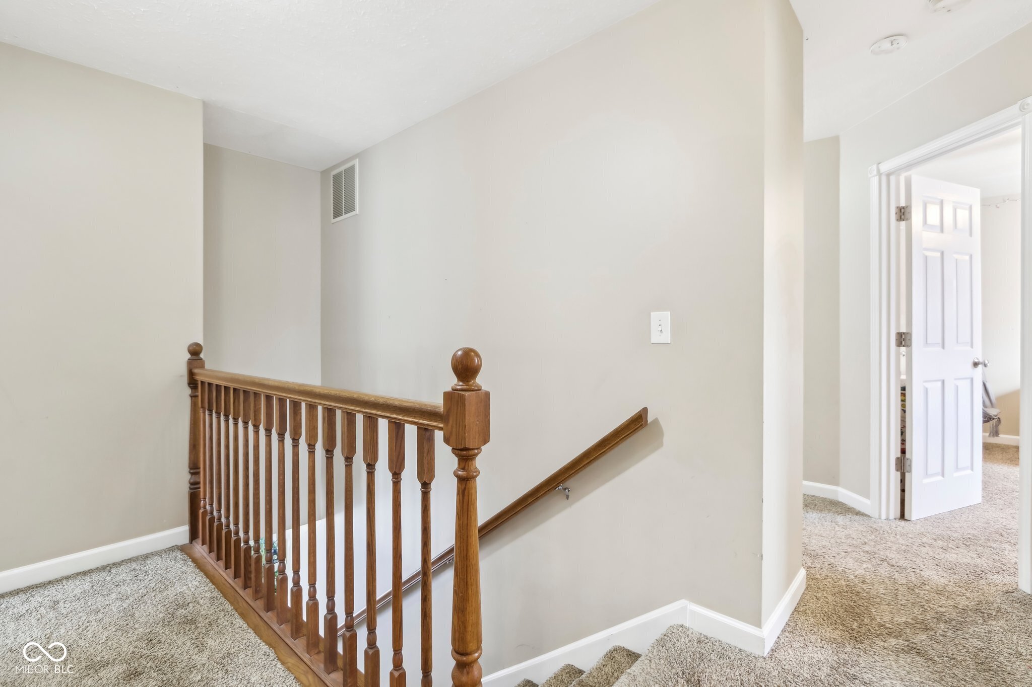 5390 S Maple Drive
