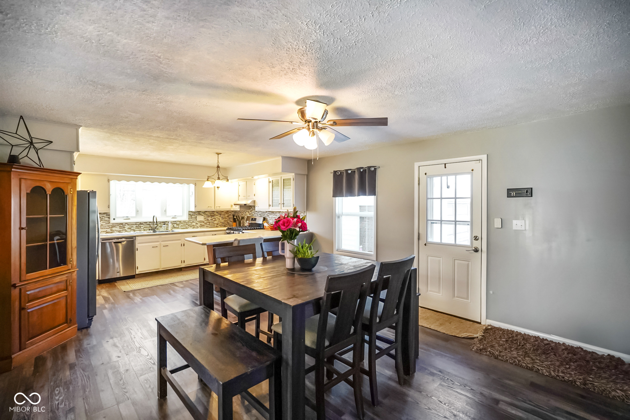 194 W Hunt Road