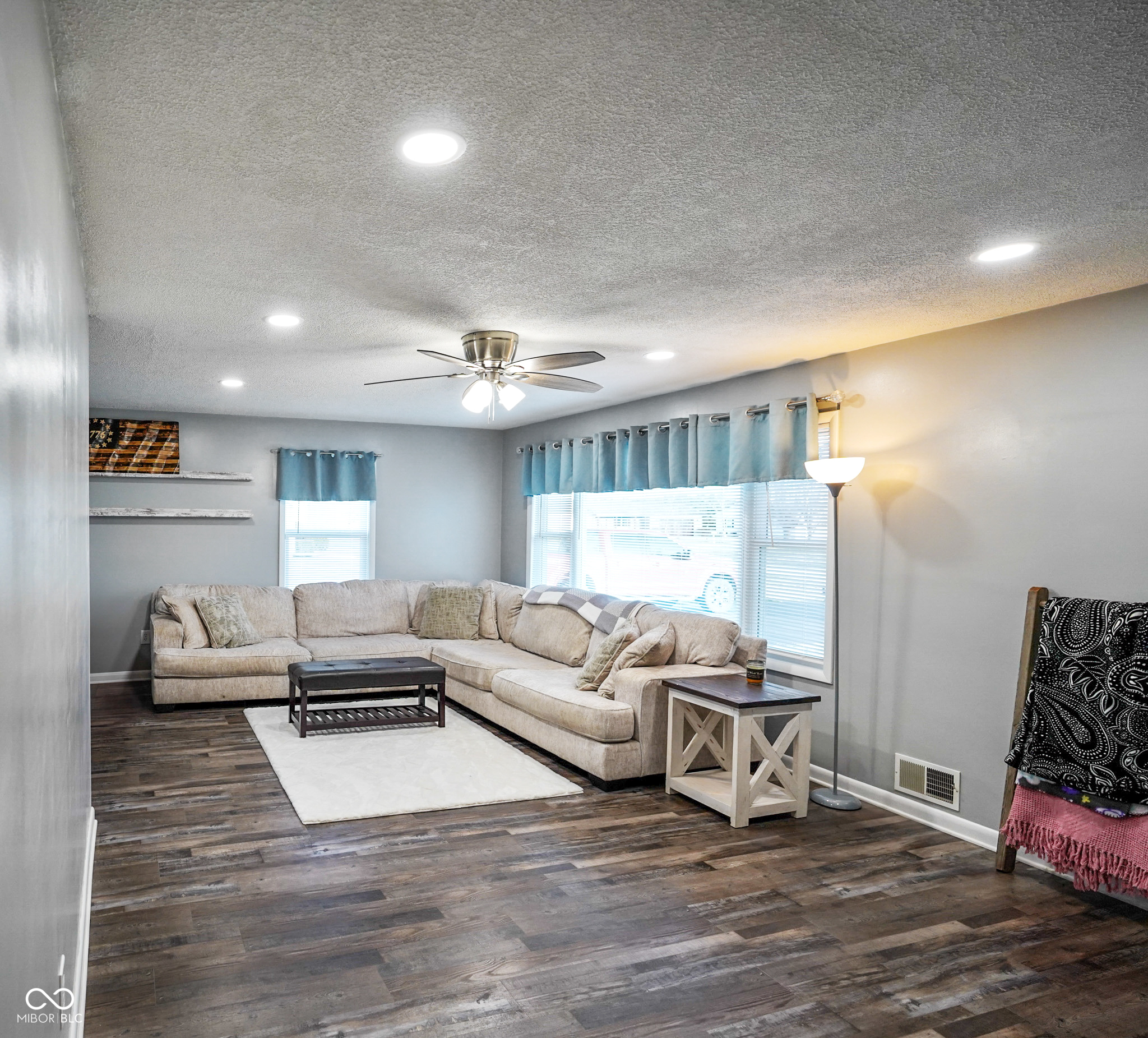 194 W Hunt Road