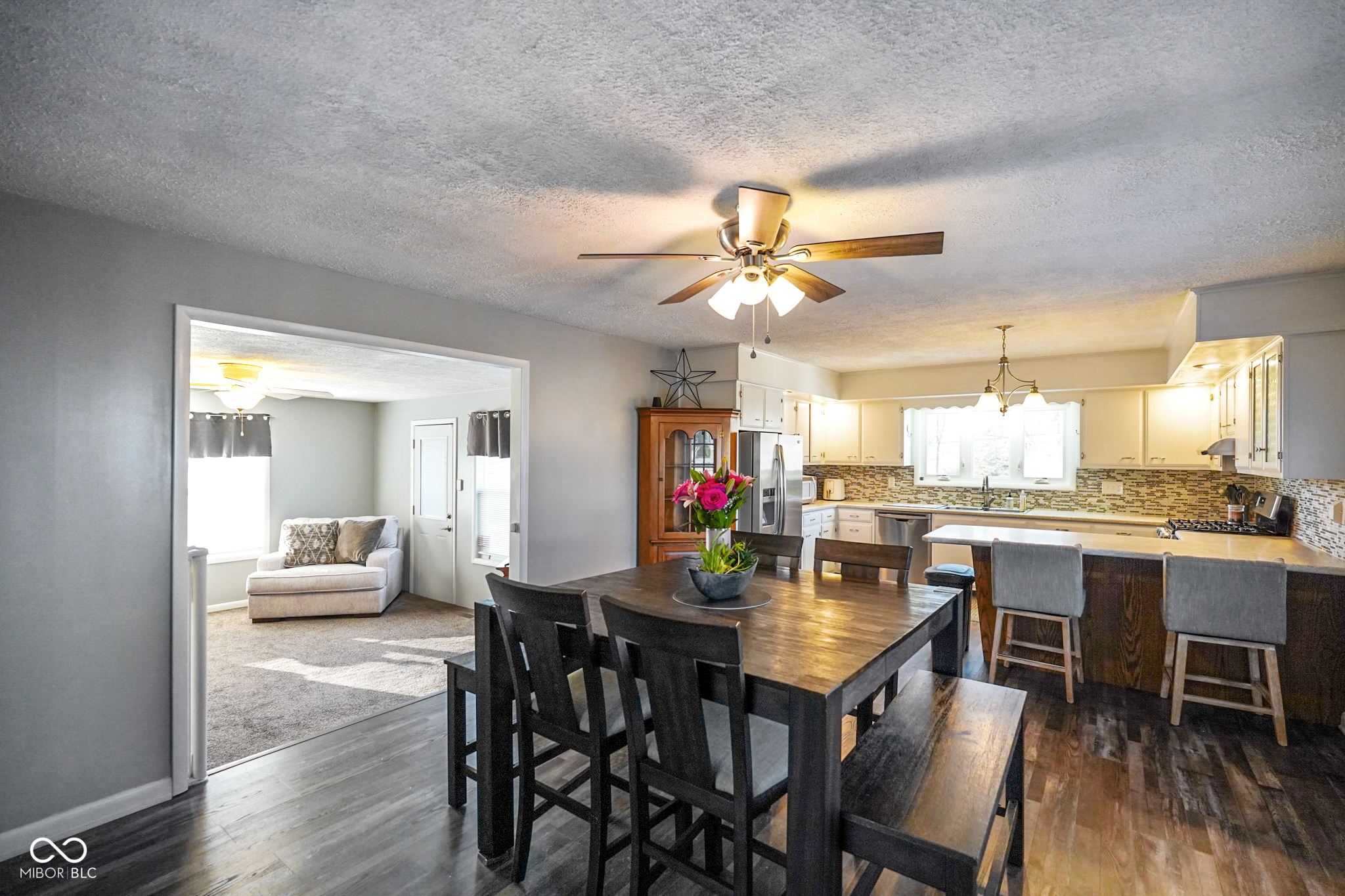 194 W Hunt Road