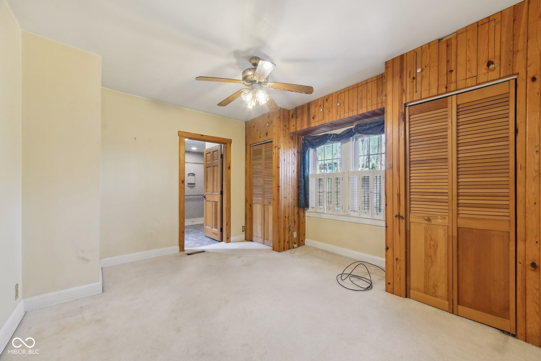 1124 Woodlawn Drive