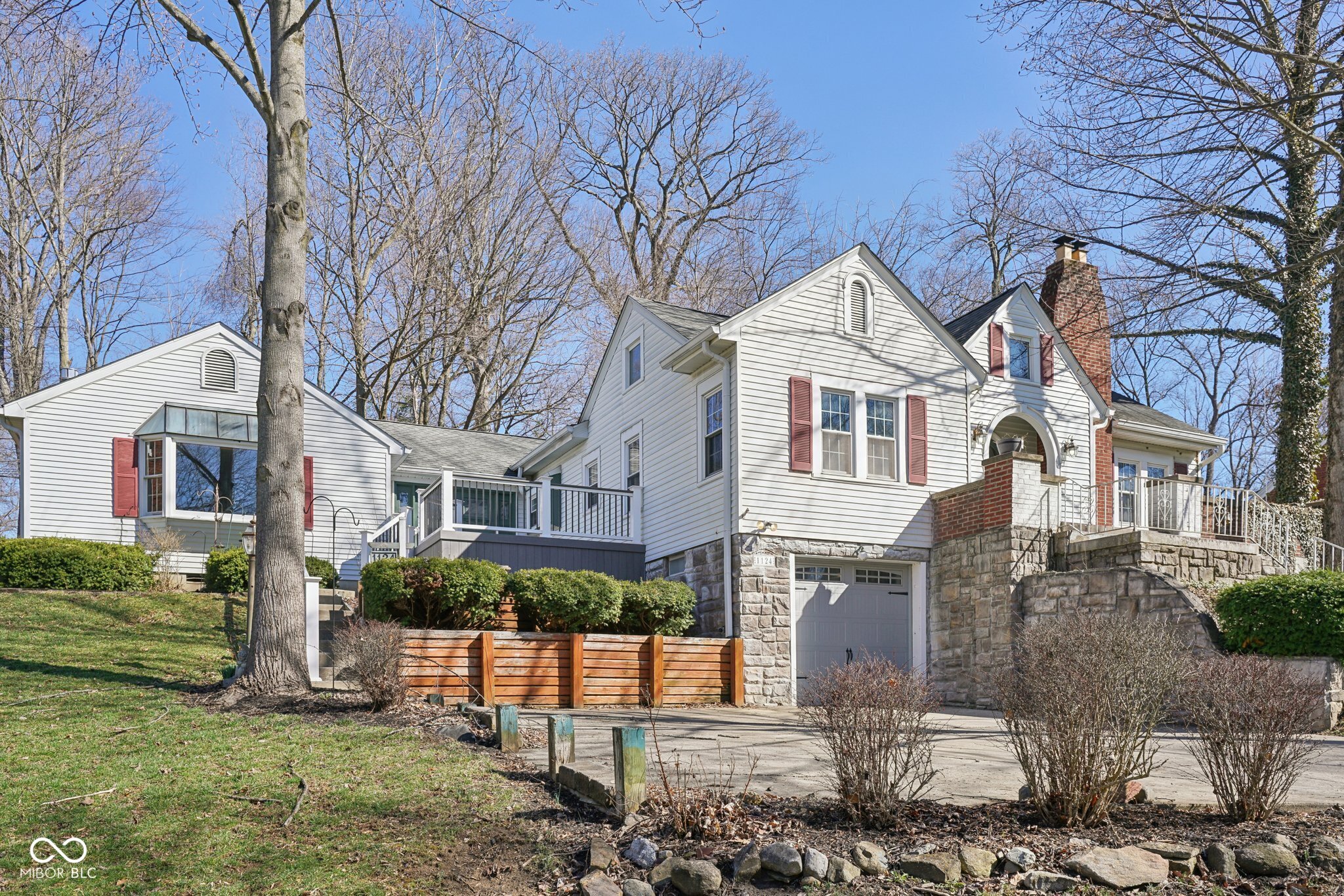 1124 Woodlawn Drive
