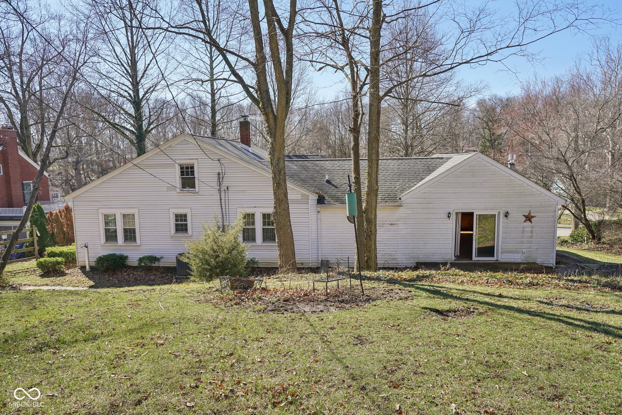 1124 Woodlawn Drive