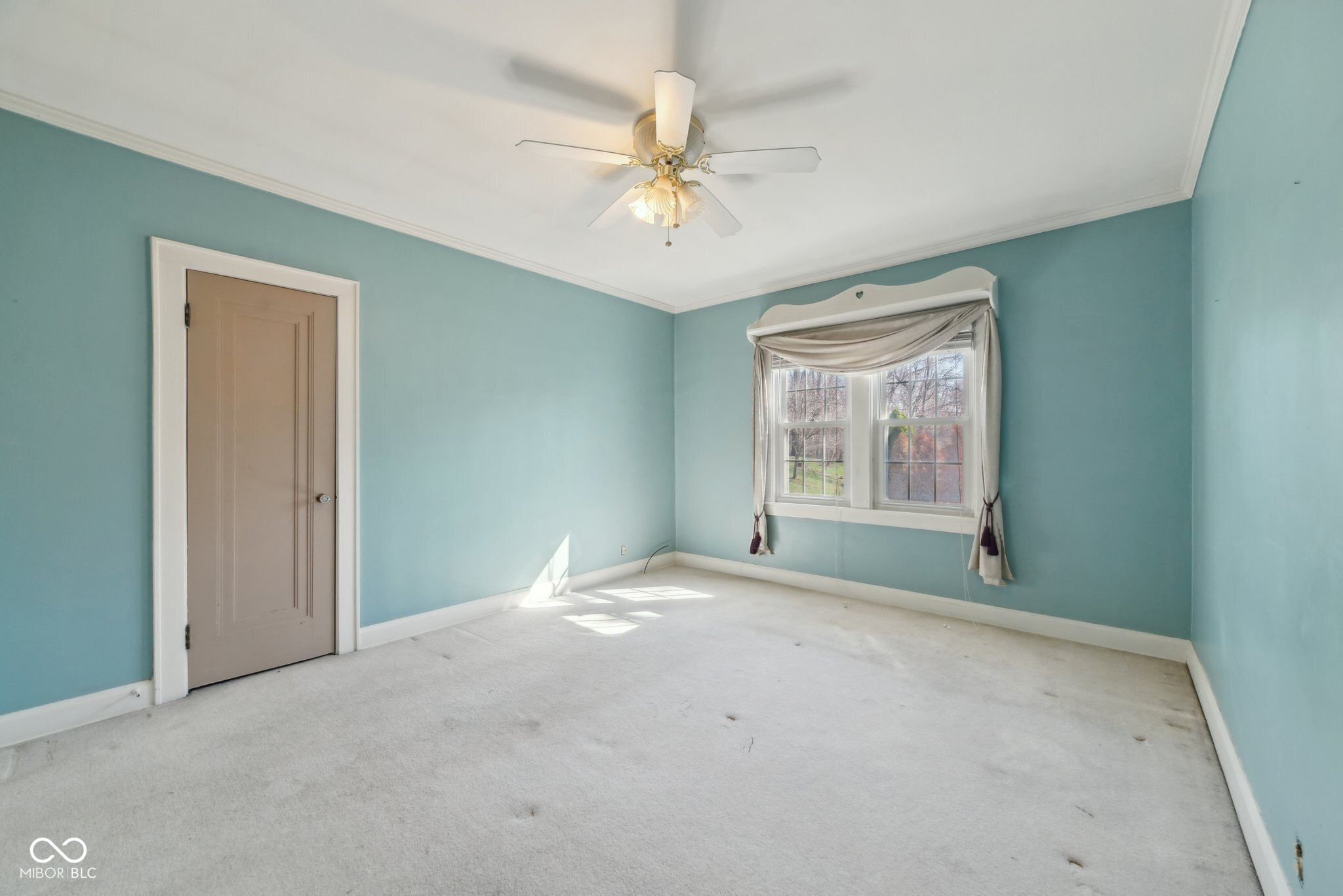 1124 Woodlawn Drive