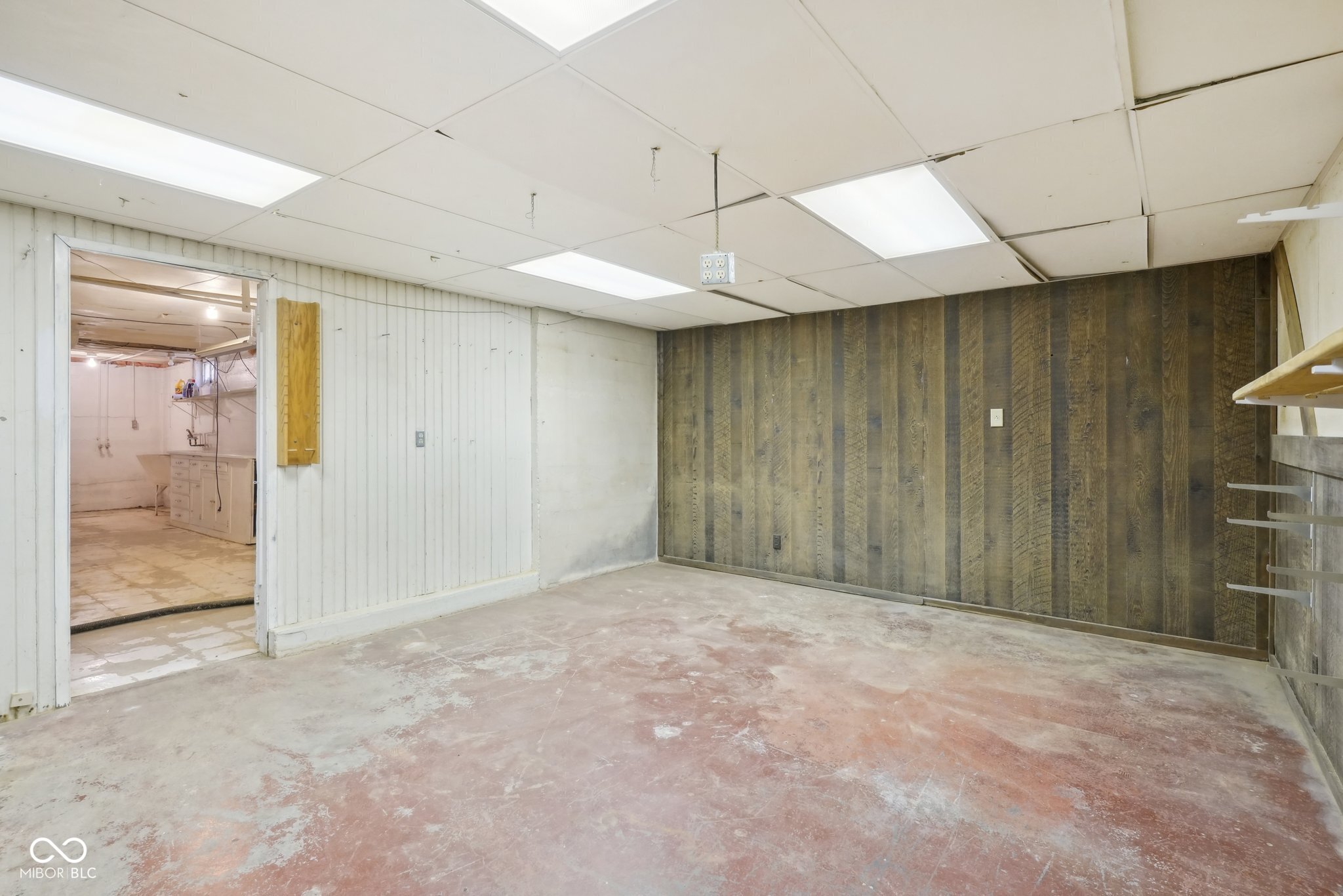 1124 Woodlawn Drive