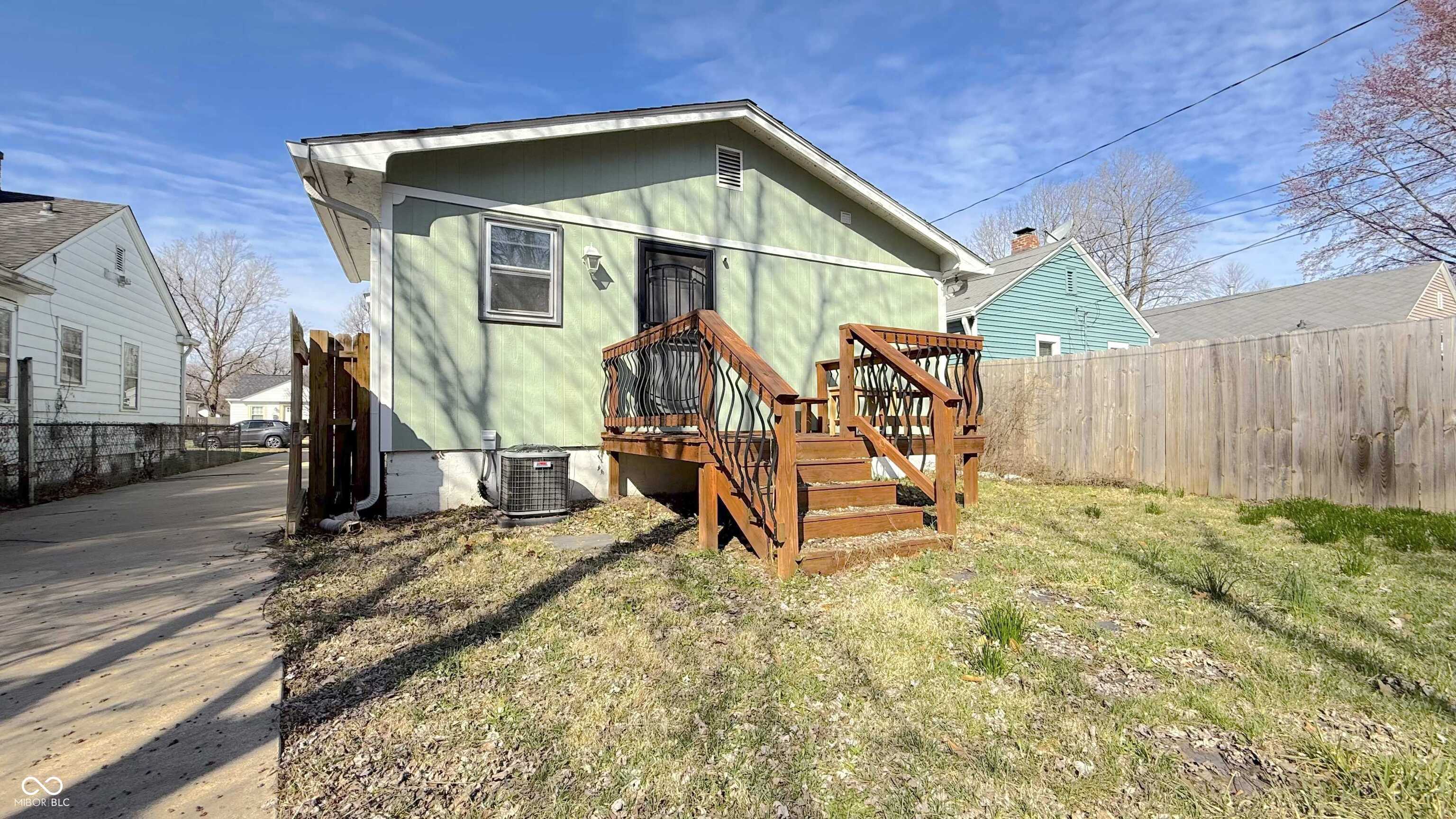 4929 Kingsley Drive