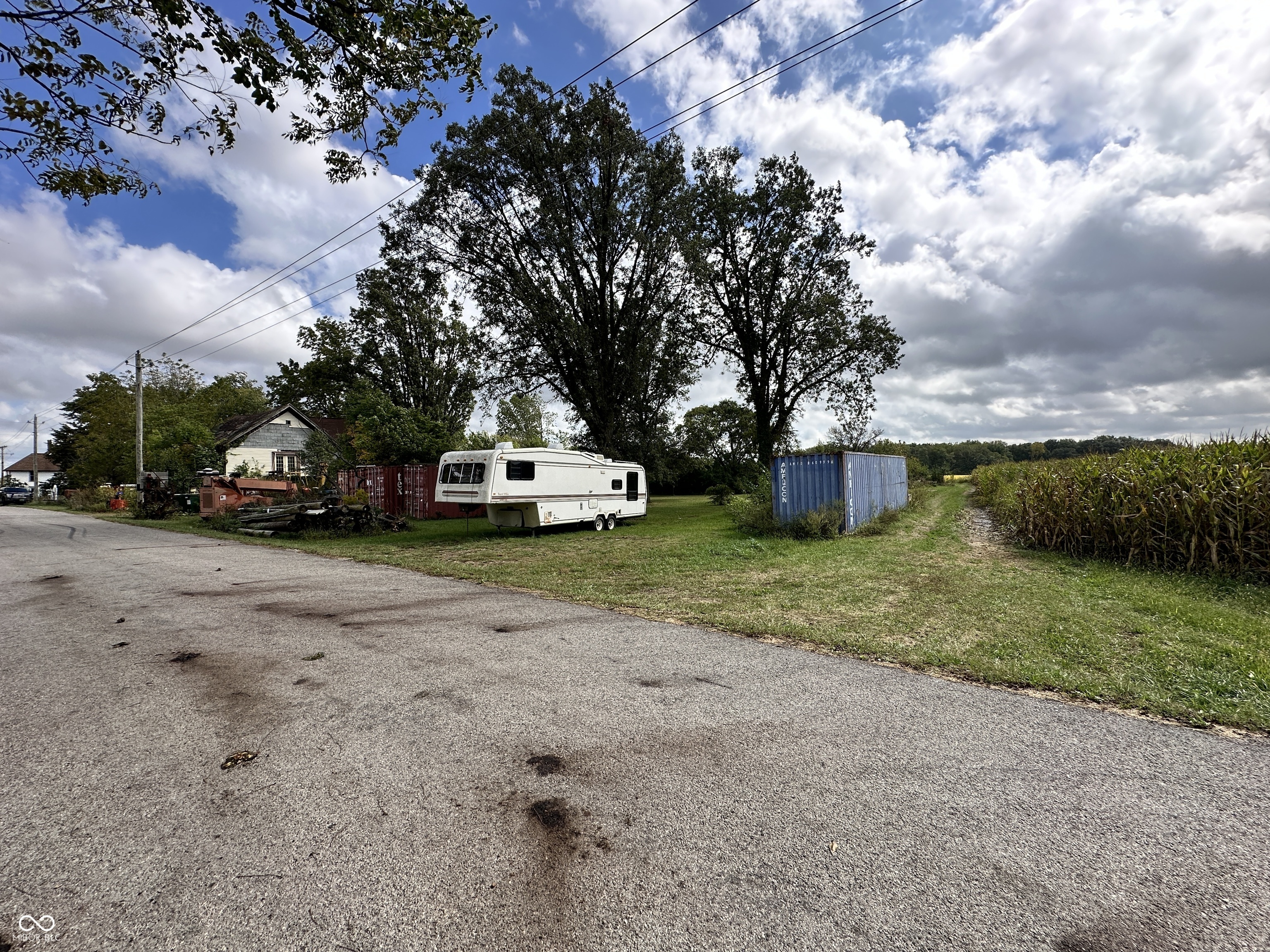 2996 N US 421