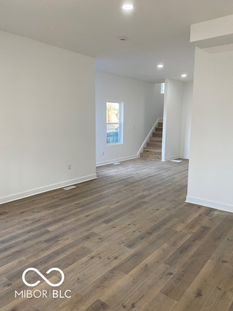1220 W 30th Street