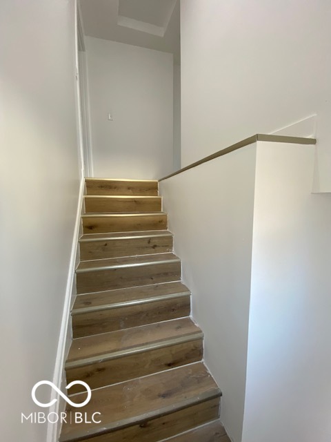1220 W 30th Street