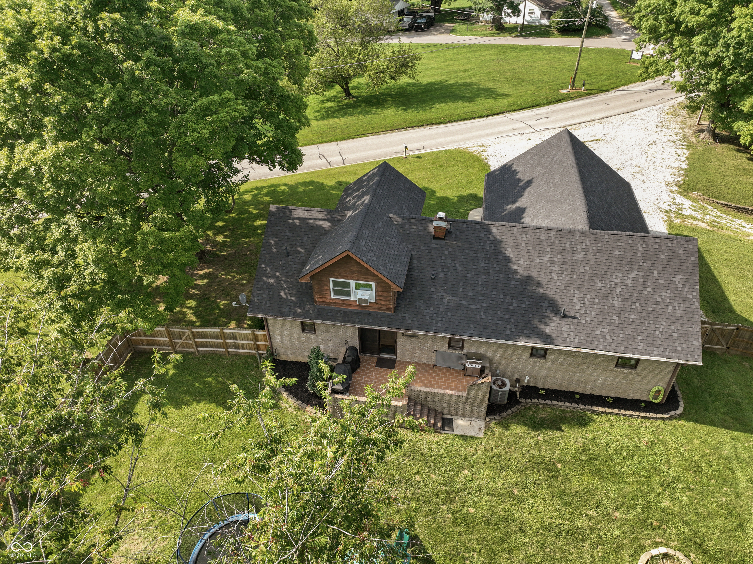 859 E Bunkerhill Road