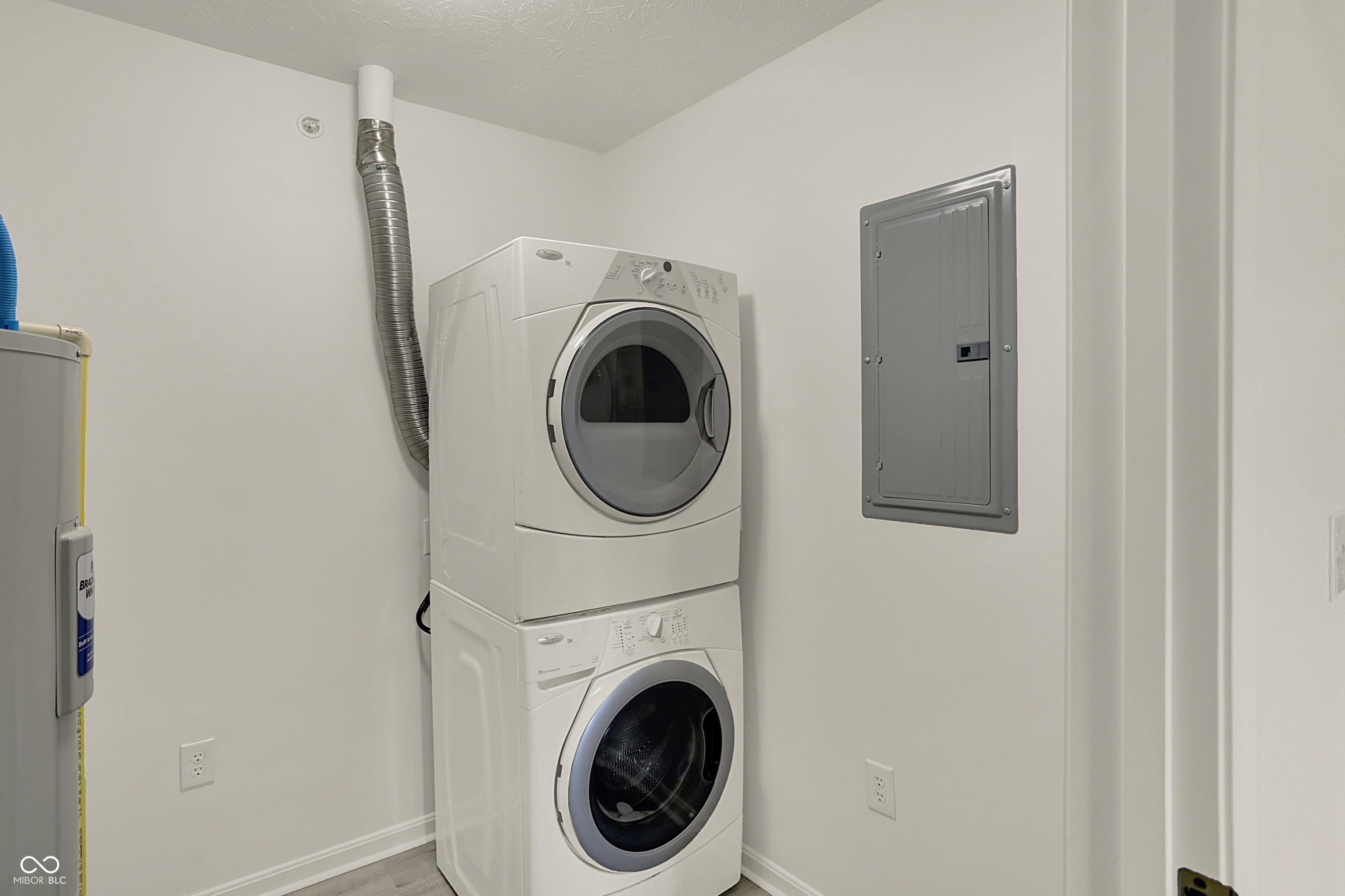 8920 Hunters Creek Drive Unit: 101